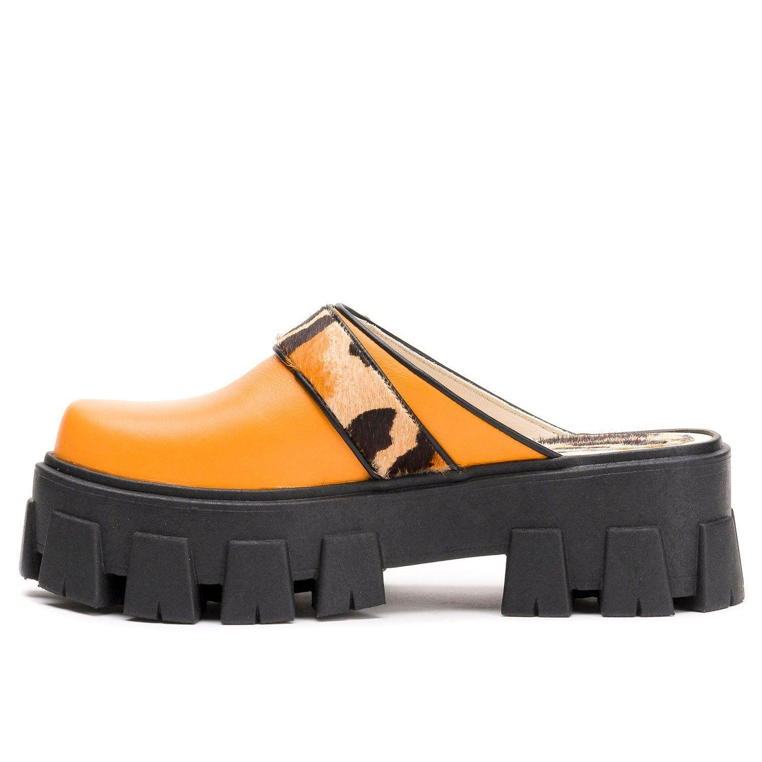 Zueco Cuero Chita Naranjo Suavecito-1