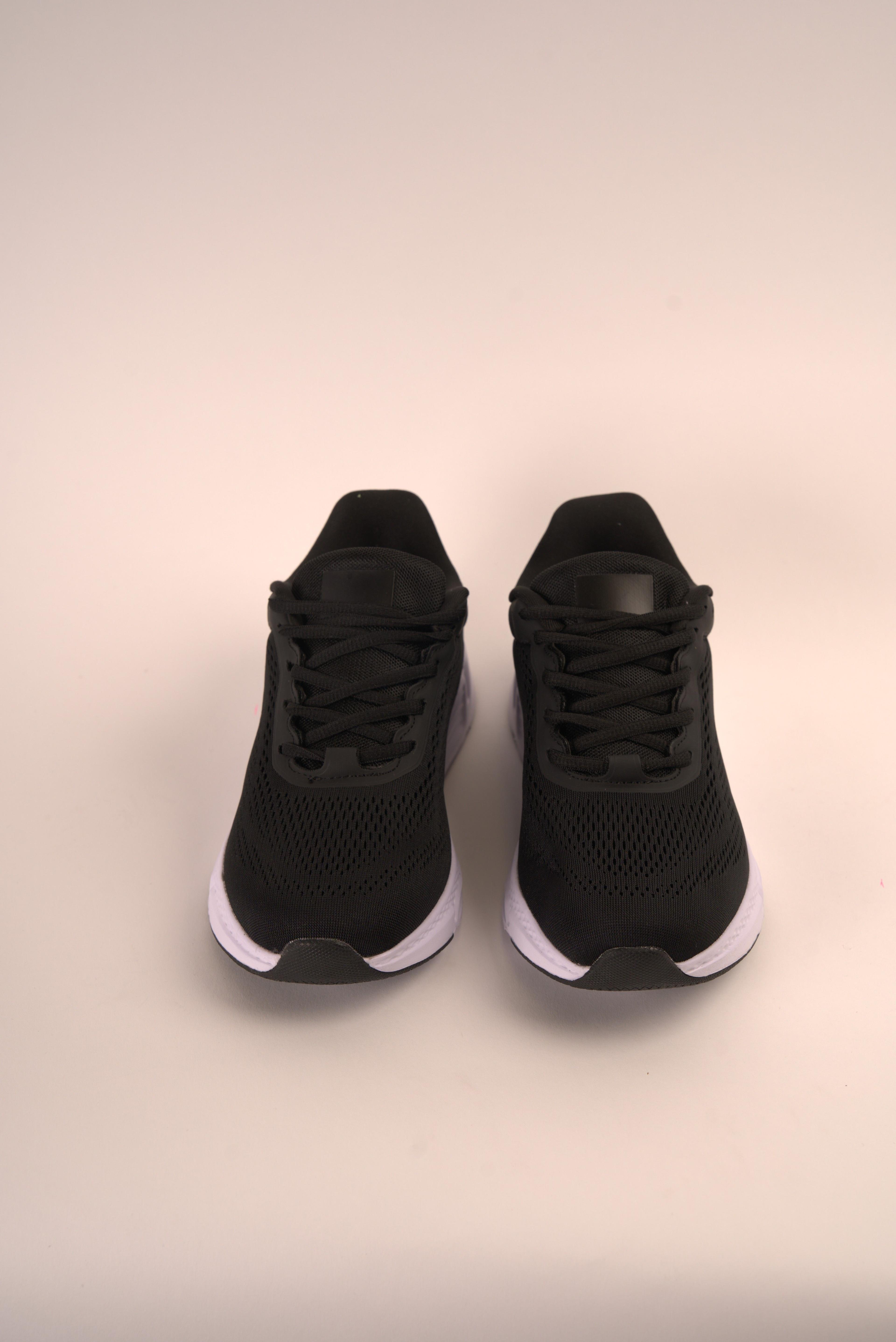 Zapatilla Deportiva Mujer Negro Blanco Gailen Chinitown-3