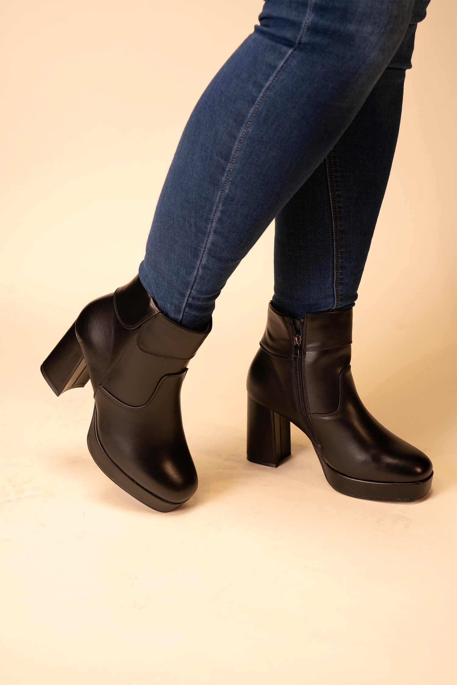 Botín Mujer Negro Hassan Thunder Blue-1