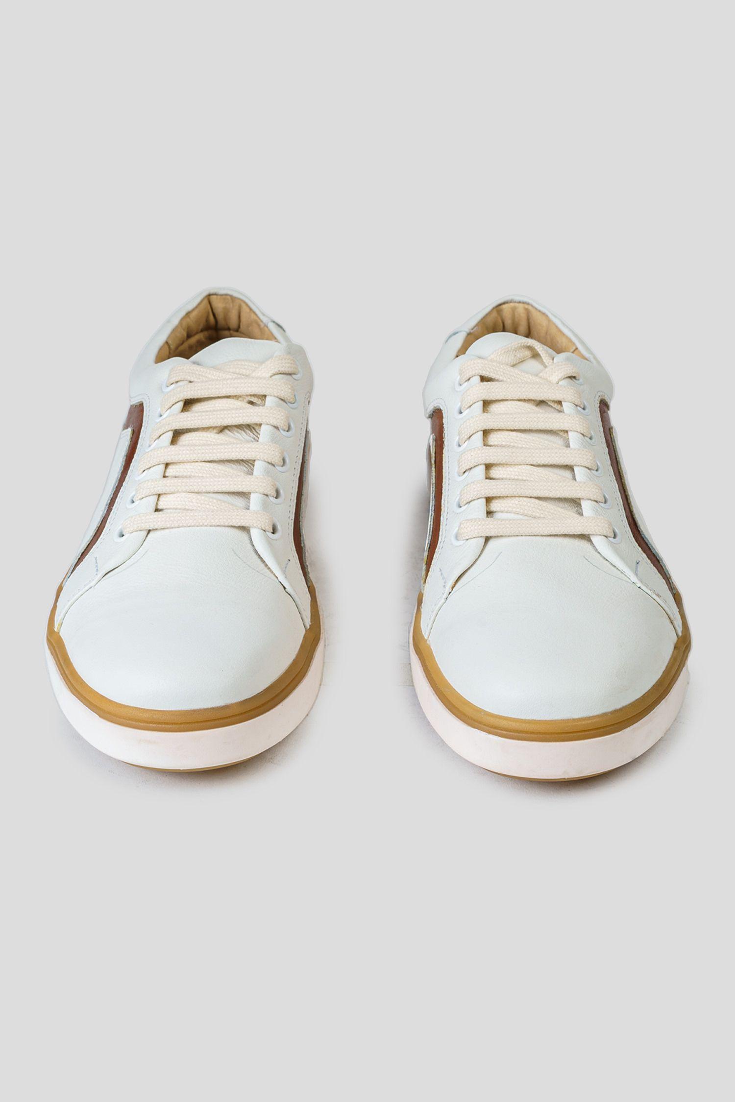 Zapatilla Cuero Crisantemo Blanco Azul Carishma-2