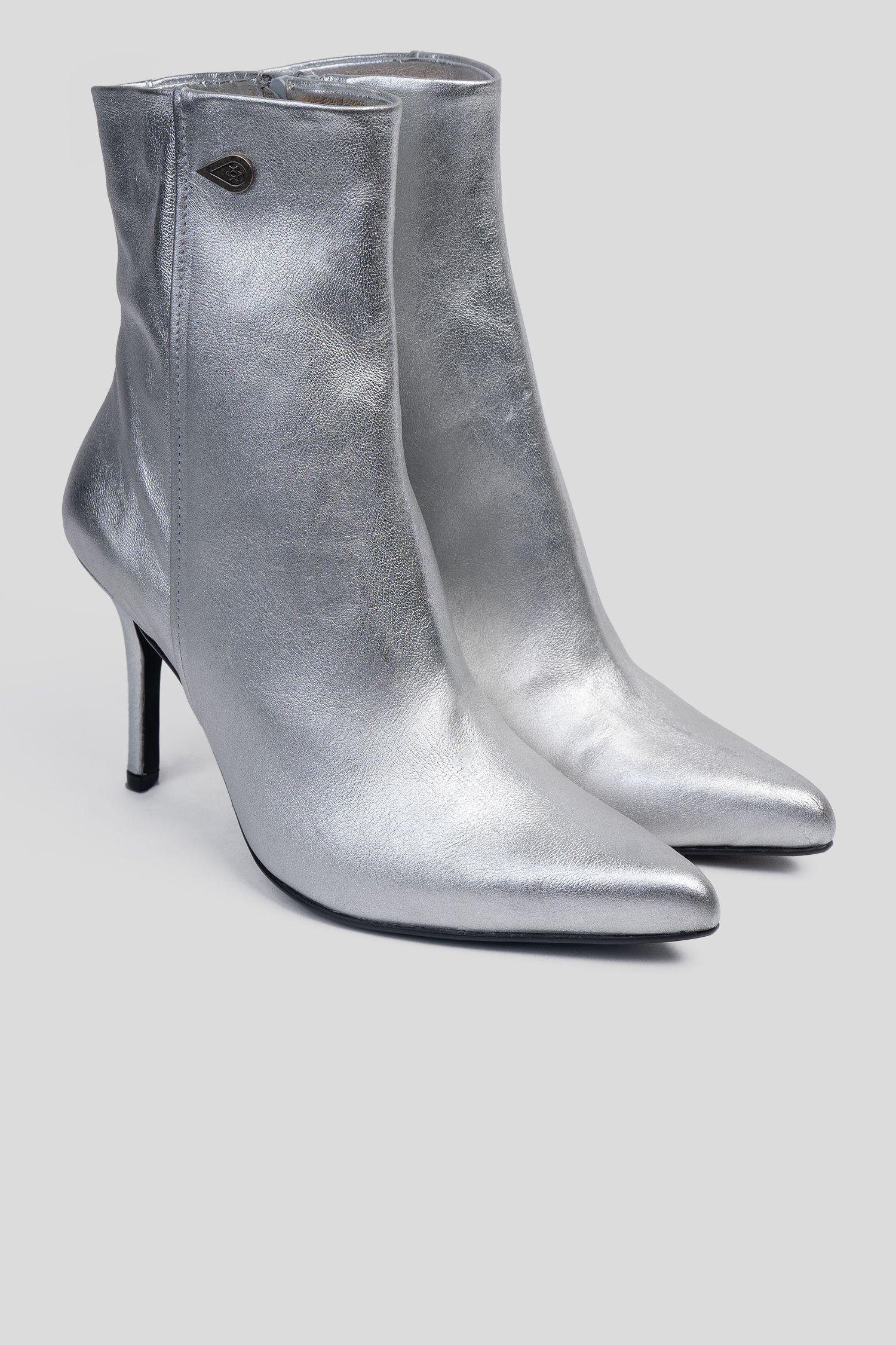 Botín Cuero Plata Pompadour Landazuri-1