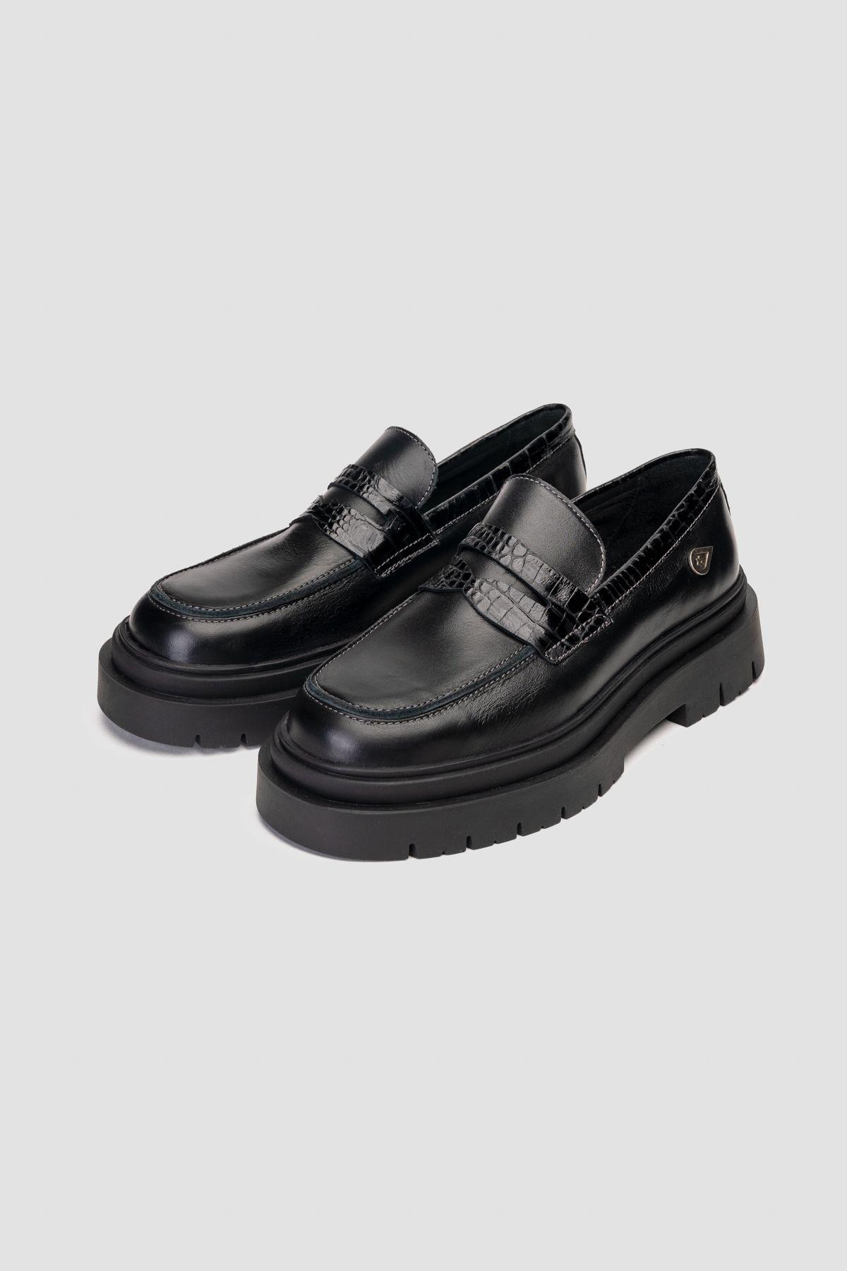 Mocasín Cuero Marmara Negro Landazuri-2