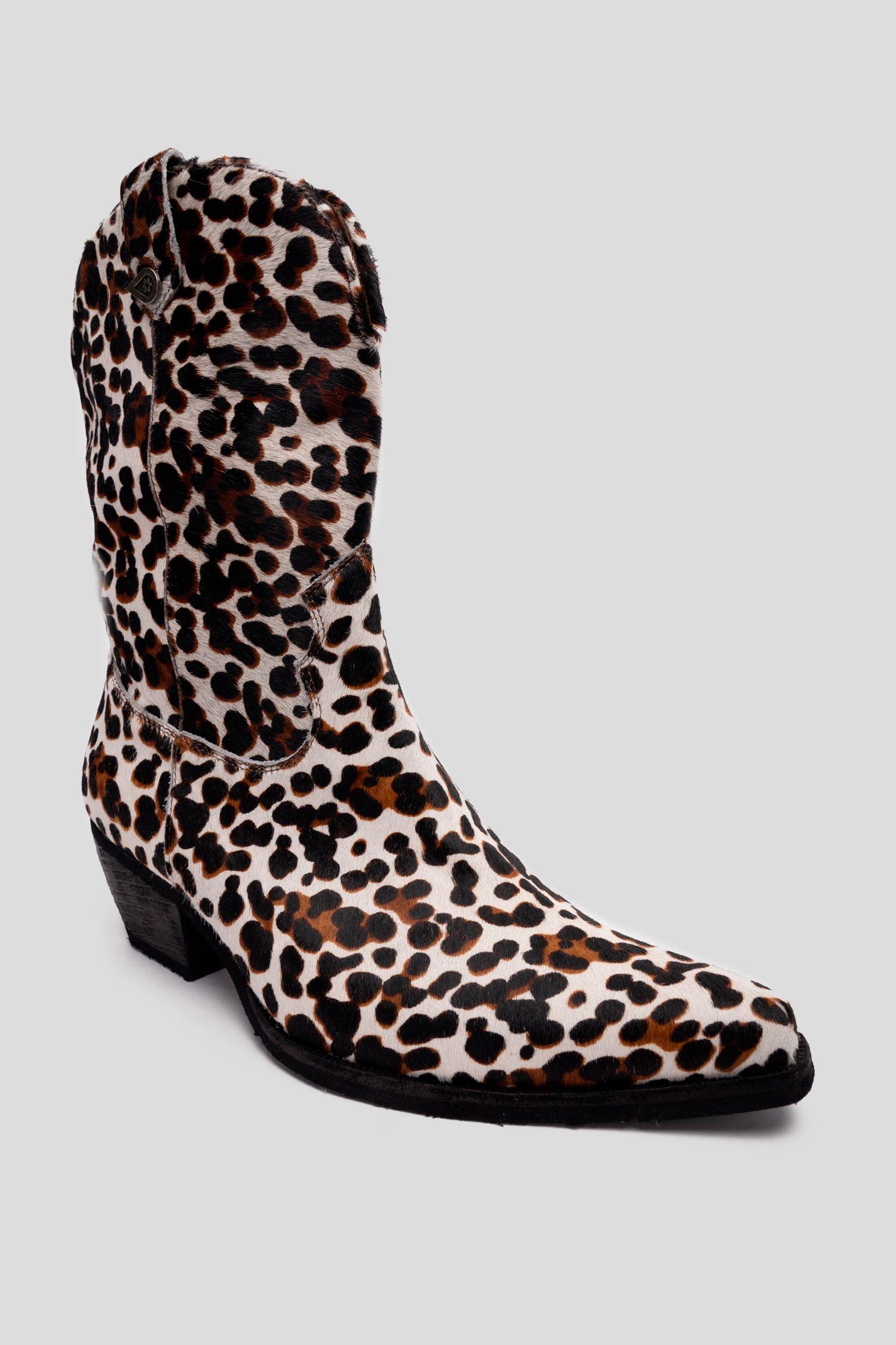 Bota Cuero Vaquera Altar Print Landazuri-2