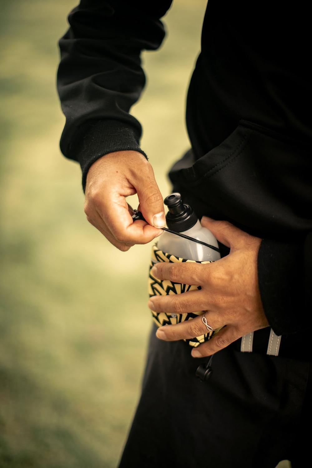 Banano Running con Botella Emil Finisher Icon-1