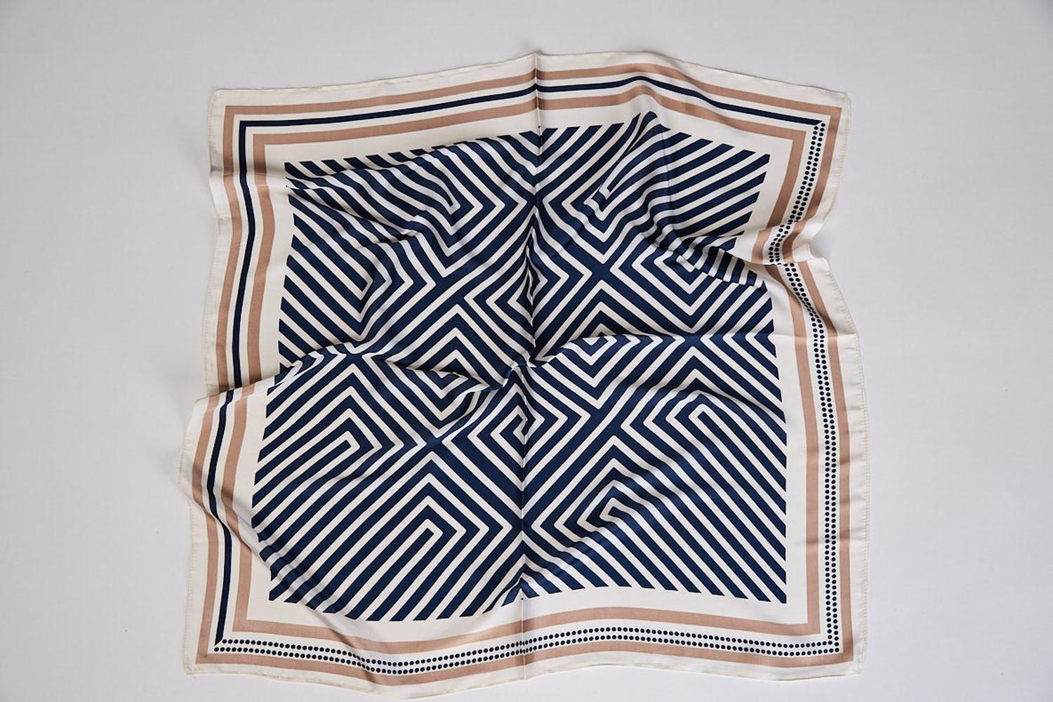 Pañuelo Satinado Gracia Negro Eclipse-2