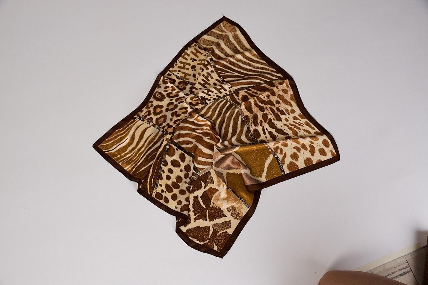 Pañuelo Satinado Jacinta Café Eclipse-1