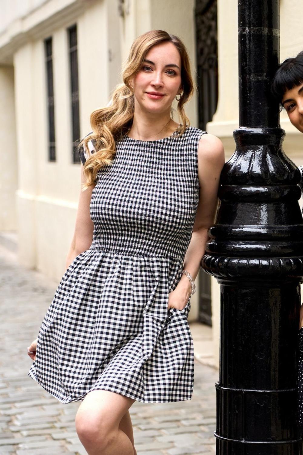 Vestido Corto con Volante Oli Negro-0