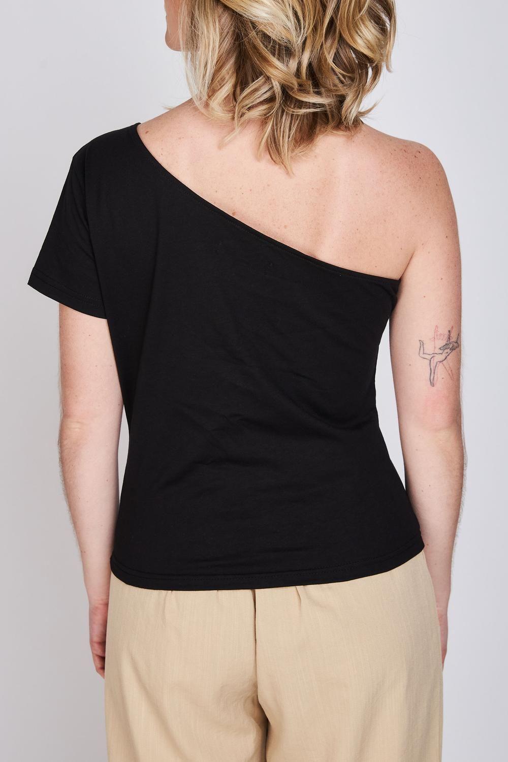 Polera Asimétrica Sofía Negro ATR by Eclipse-1