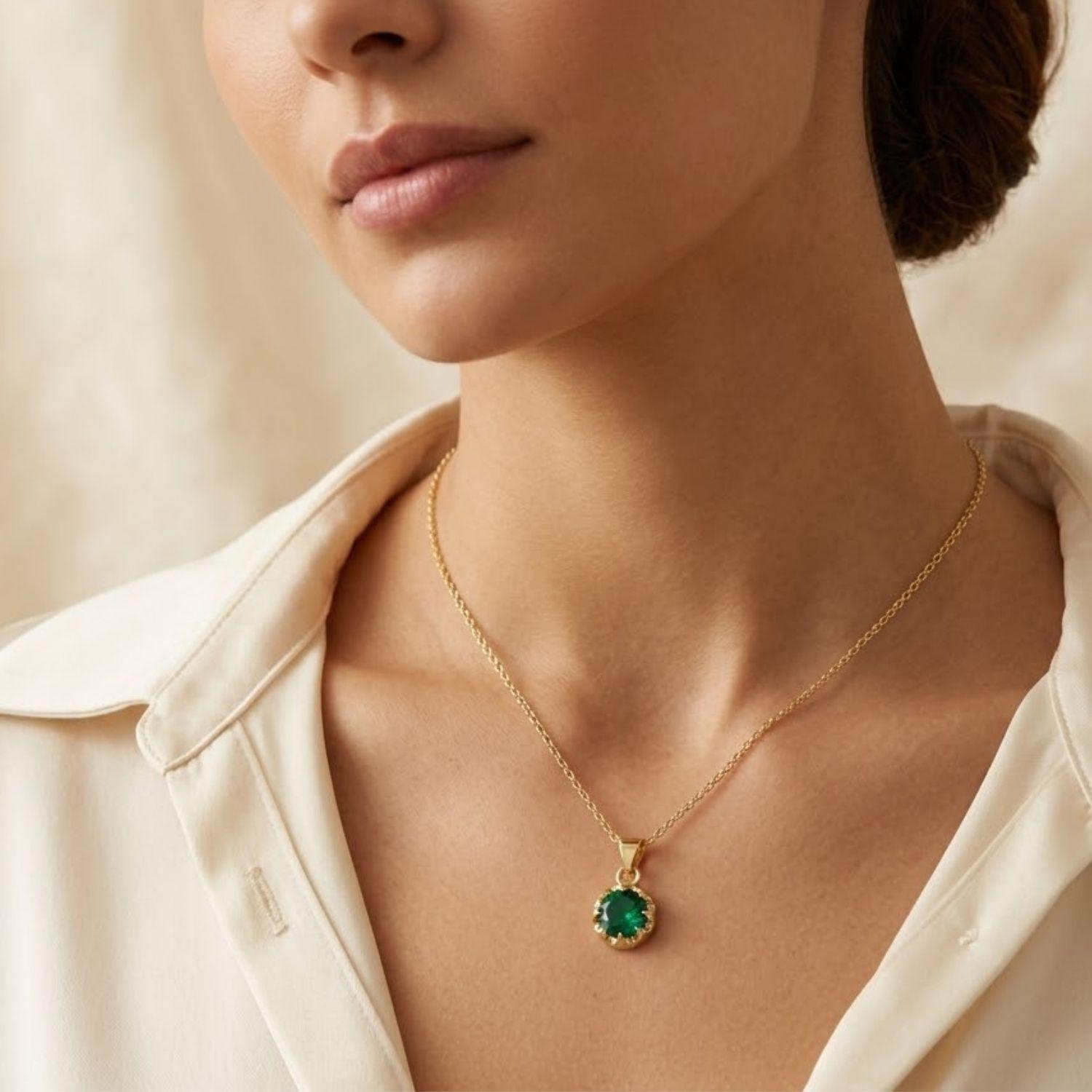 Colgante Oro Miel 18kt Sol con Garras de Esmeraldina 5mm-3