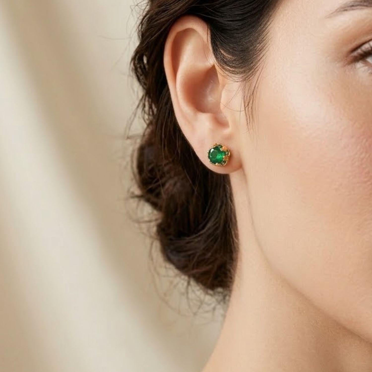 Aros Oro Miel 18kt Solitario con Esmeraldina-3