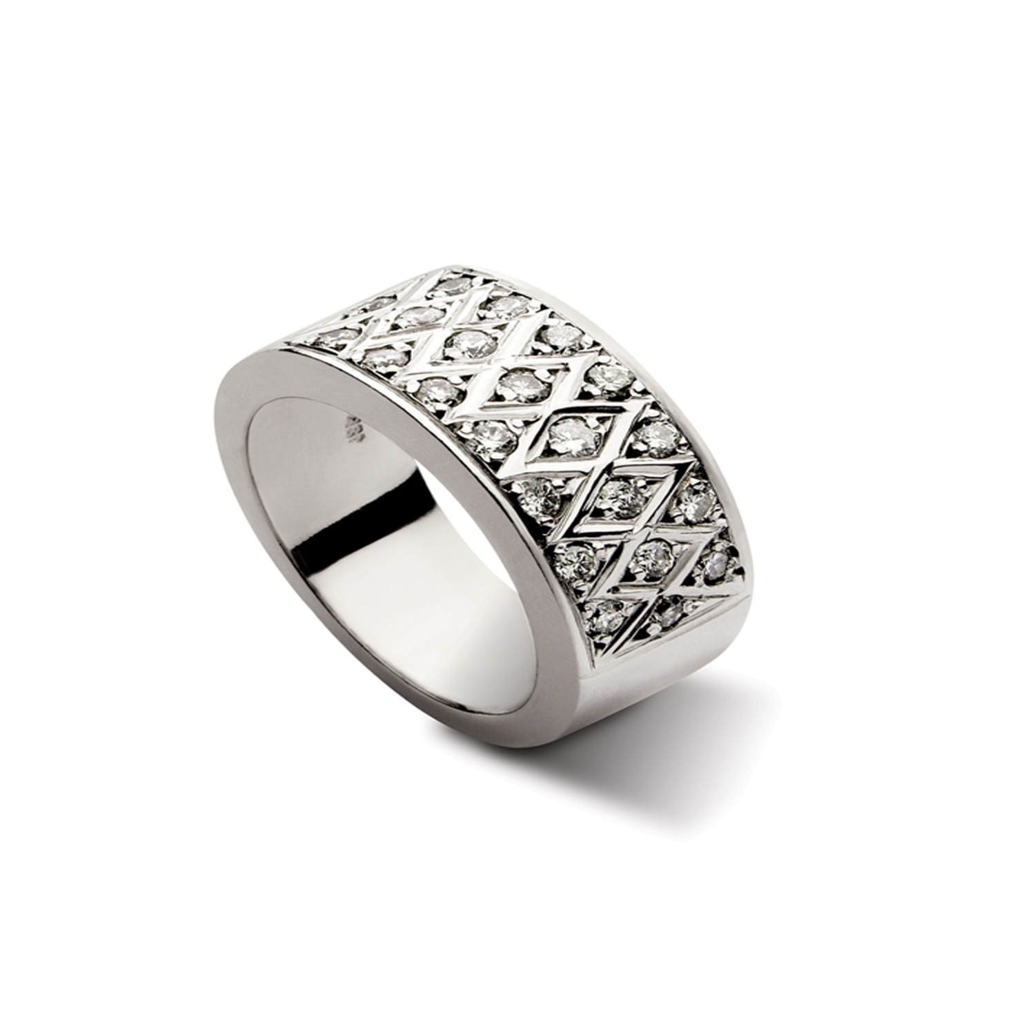 Anillo de Oro Blanco 18kt Modelo Bleu con 22 Diamantes Corte Brillante de 2pts-1