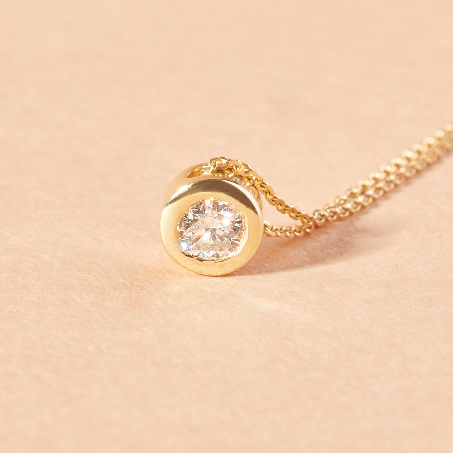 Collar de Oro 18kt con Diamantes 8 Pts Total - By Danielle Costantini-2