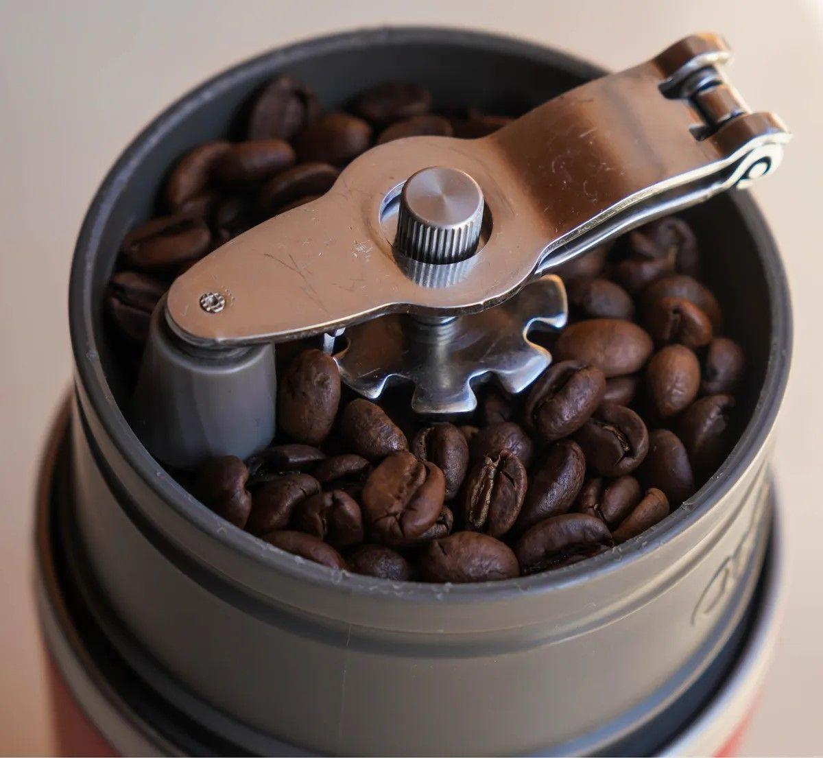 Cafetera  de Goteo Cafflano Modelo Klassic Negro-3