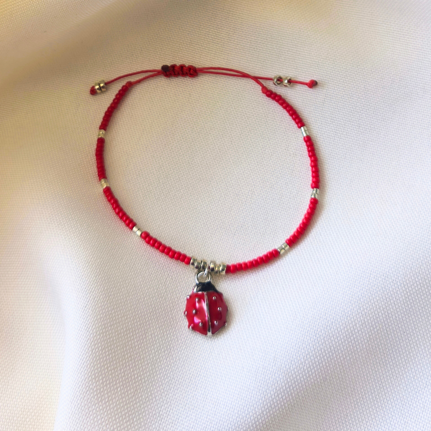 Pulsera roja Chinita de la suerte-2