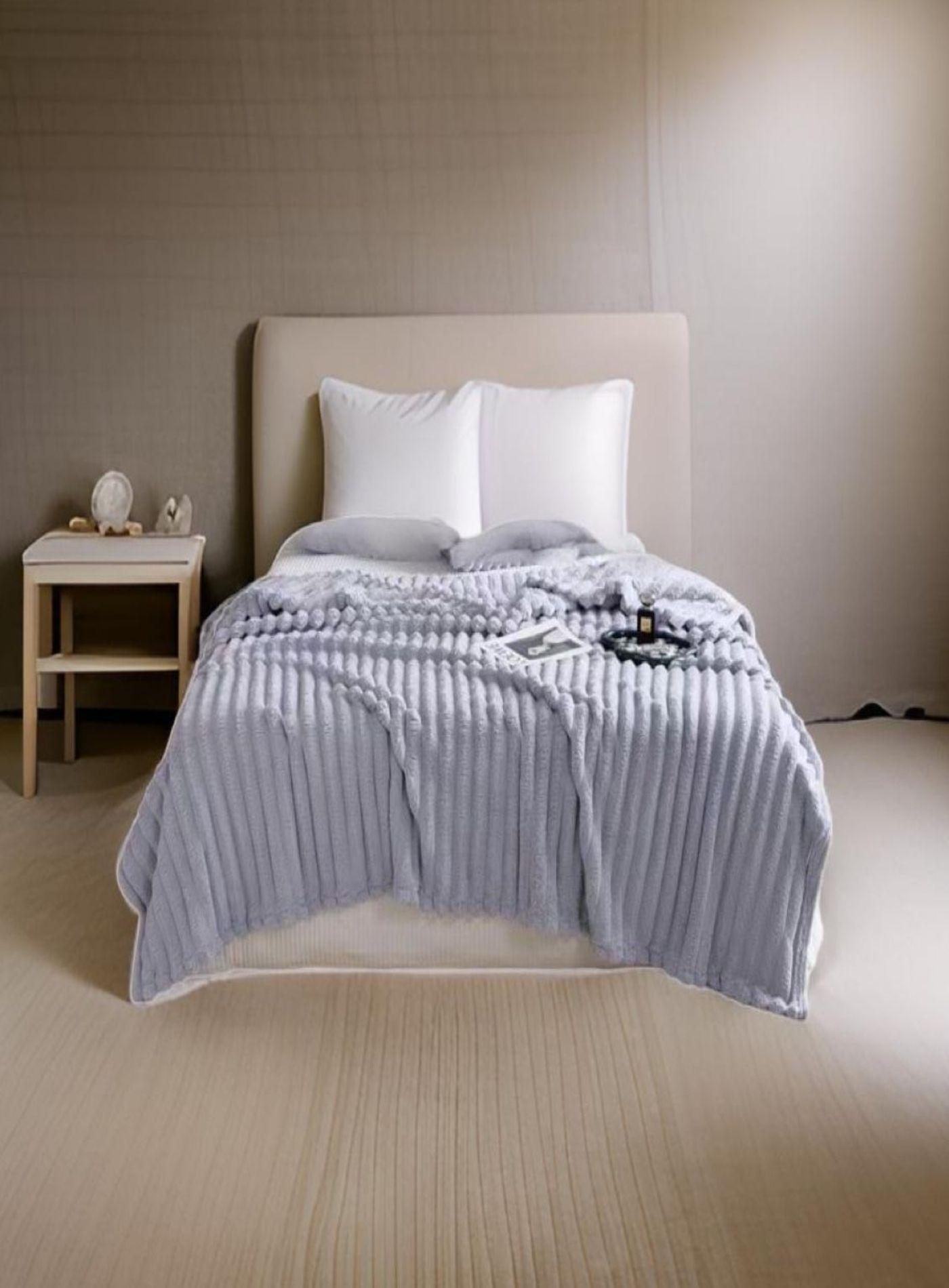 FRAZADA PLUSH EXTRA SUAVE Y TERMICA -D02-2