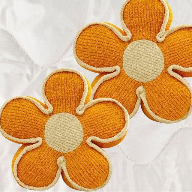 SET DE 2 COJINES DISEÑO FLOR COLOR NARANJA-2