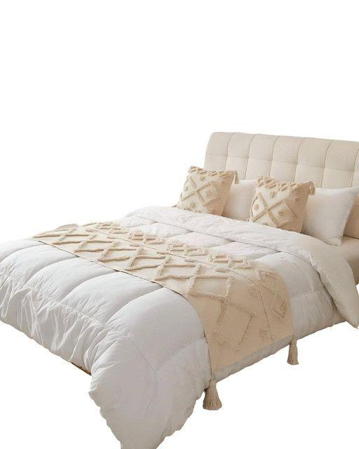 JUEGO DE PIECERA DE CAMA MAS 2 COJIN CON FUNDAS MODELO BOHO-1
