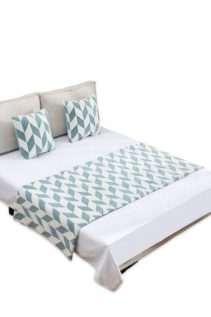 JUEGO DE PIECERA DE CAMA MAS 2 COJIN CON FUNDAS MODELO RASTROJAR AZUL-2
