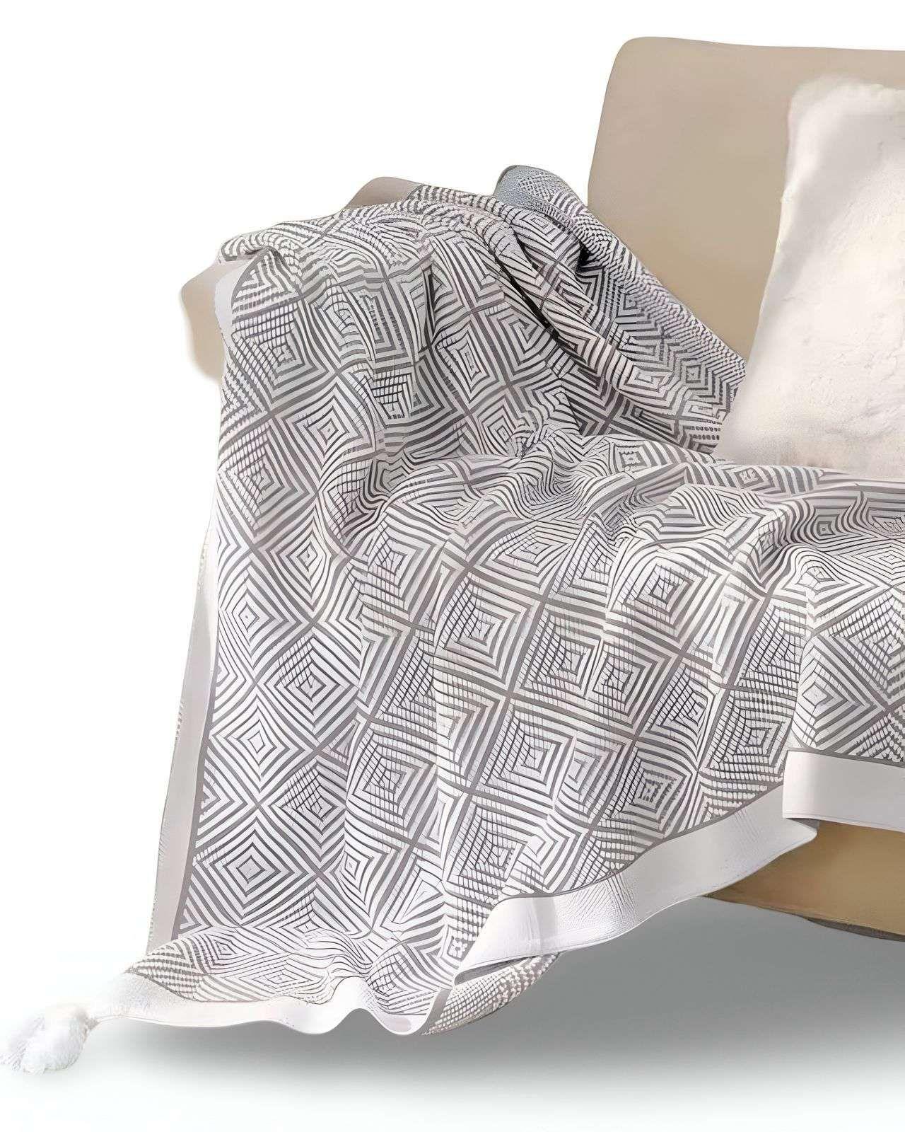 Mantas para sofas camas u oficinas con pompon 130x150 cm Gris-1