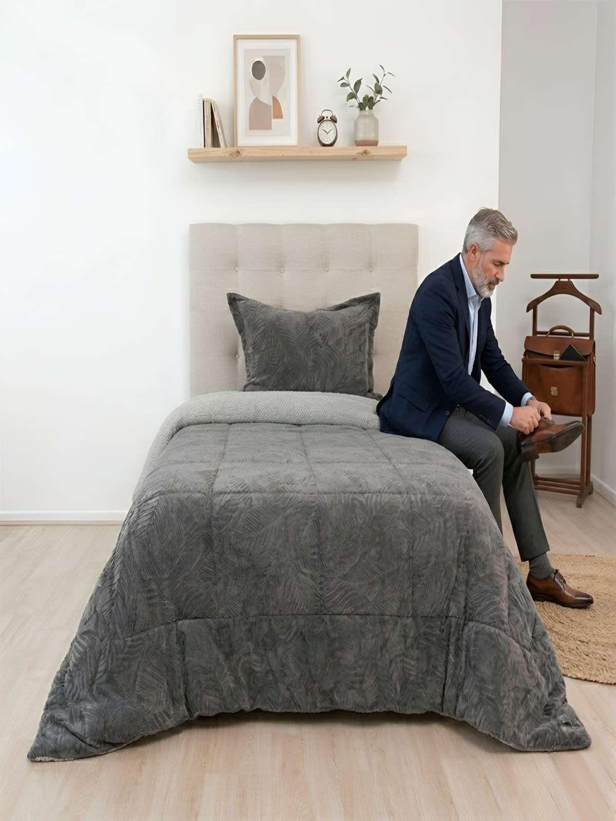 Cubrecama Outboss Deluxe Sherpa 1.5 Plazas gris-1
