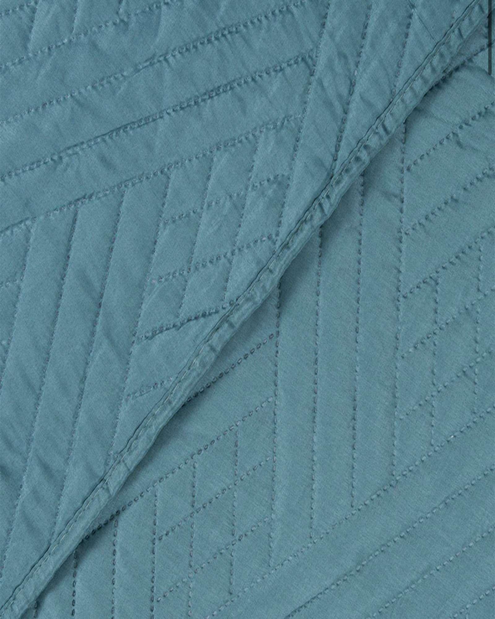 Cubrecama Quilt  mas Juego de Sábana Liso 1.5 Plaza Mashini M06-2