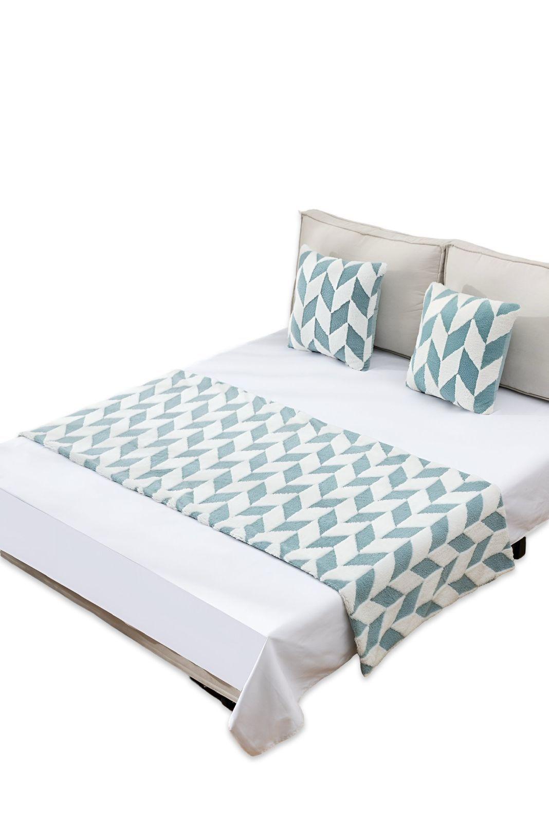 JUEGO DE PIECERA DE CAMA CON 2 FUNDAS MODELO RASTROJAR AZUL-1
