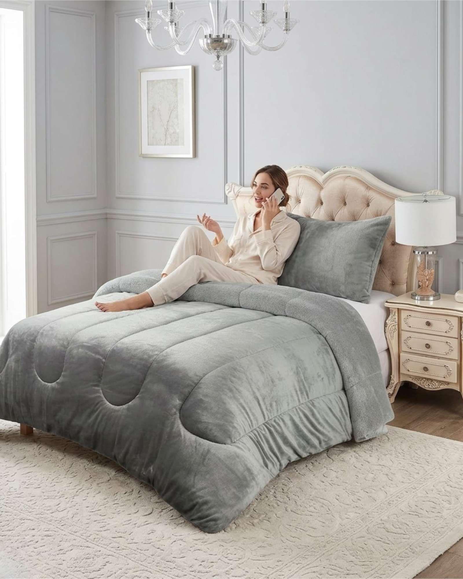 Cubrecama de Plush con Chiporro Diseño Ondas 1,5 plazas gris-1