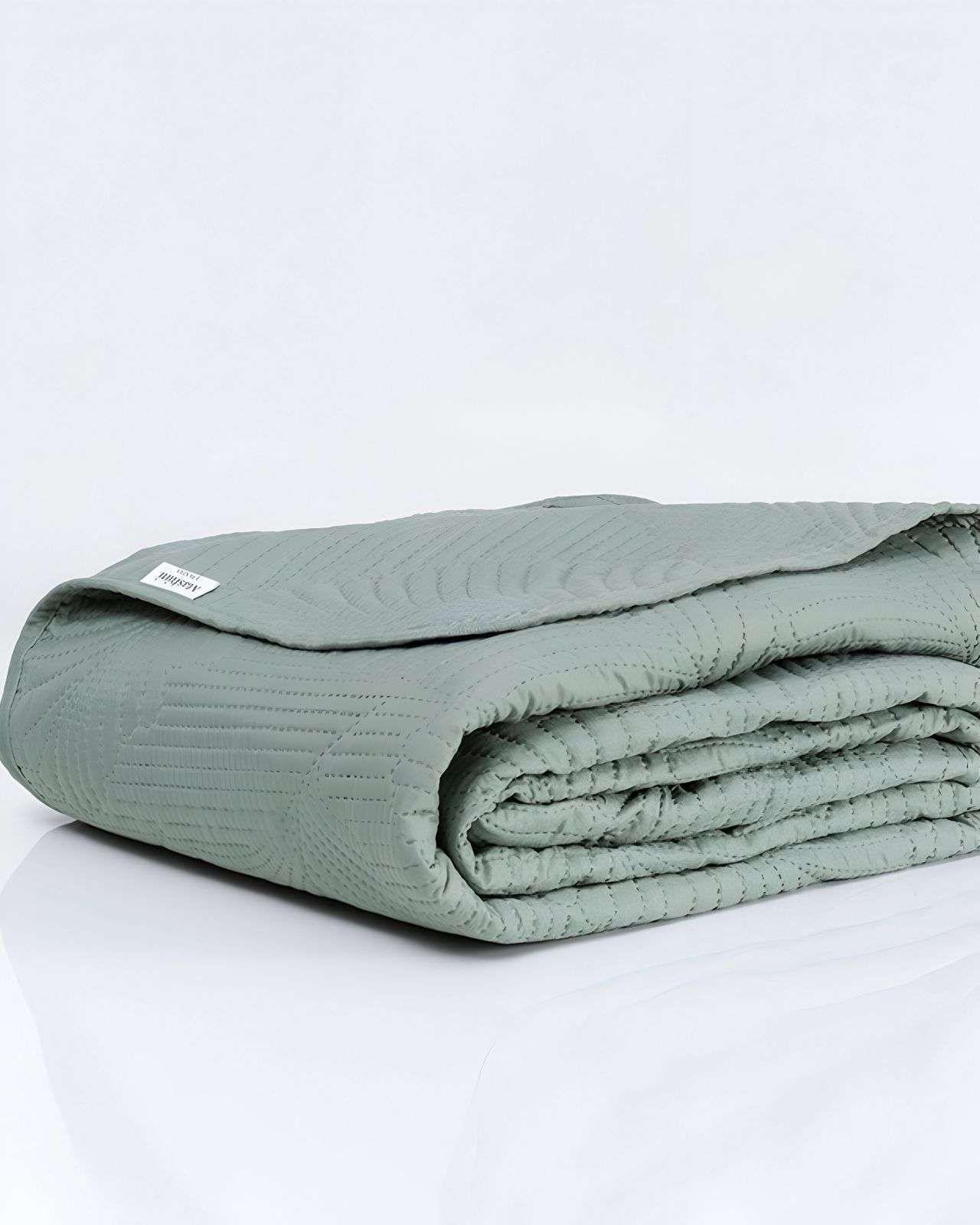 Quilt MAS 2 ALMOHADAS DE REGALO 2 plazas Mashini Q-01-2