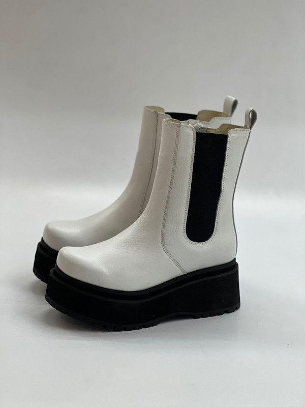 Botin Zuri blanco Exotica-1