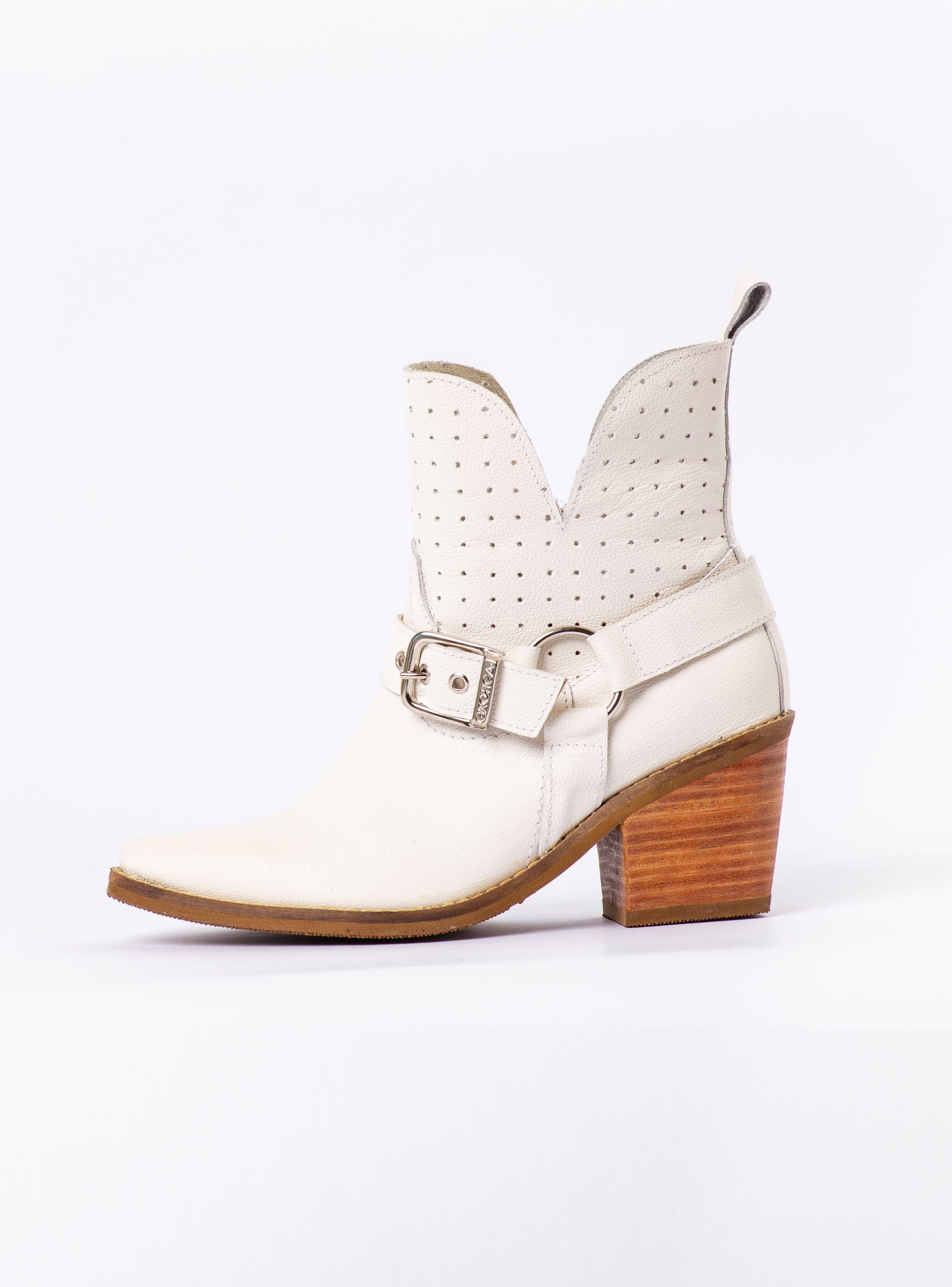  Botin Abril Blanco Exotica-3