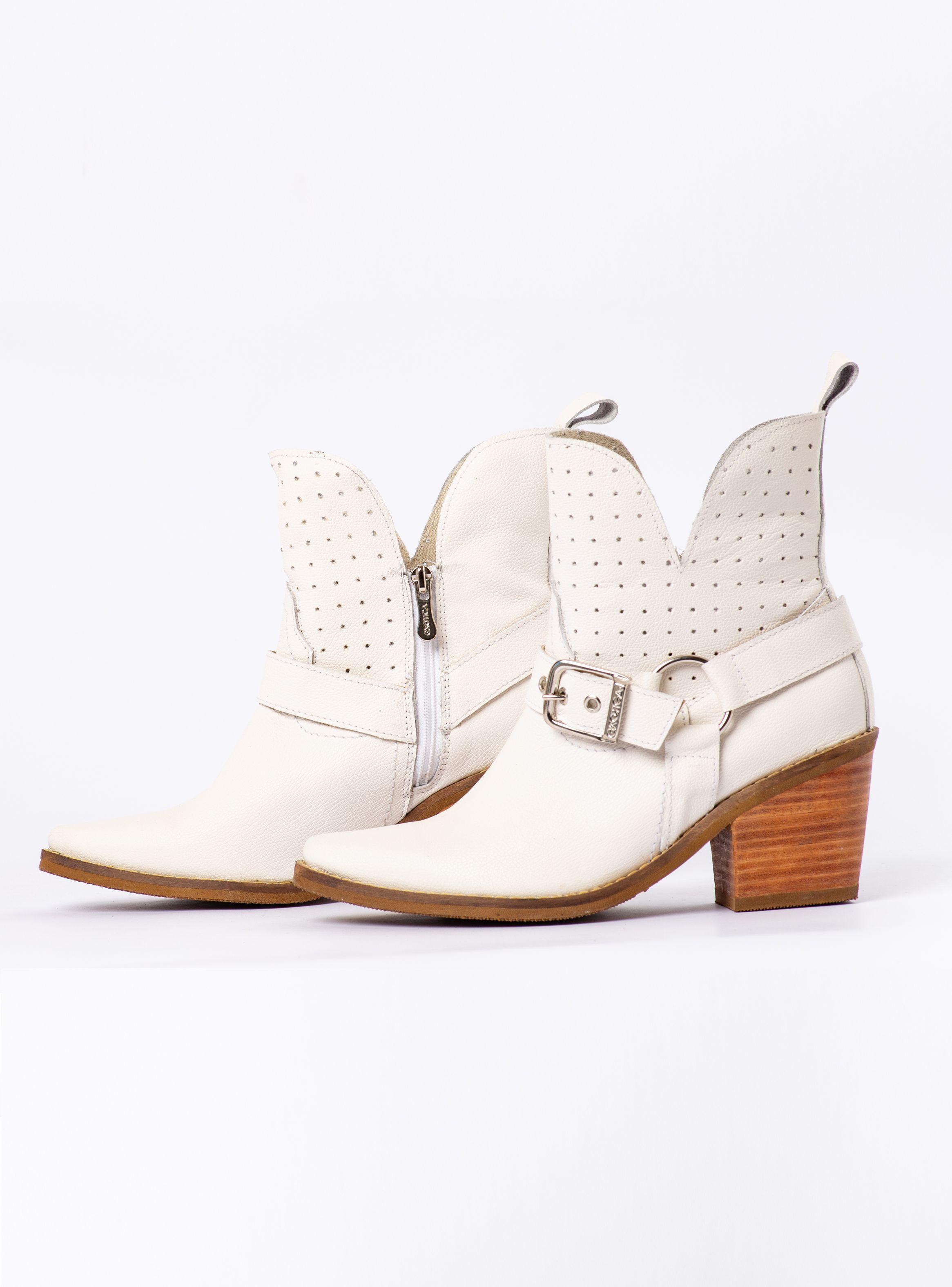  Botin Abril Blanco Exotica-4