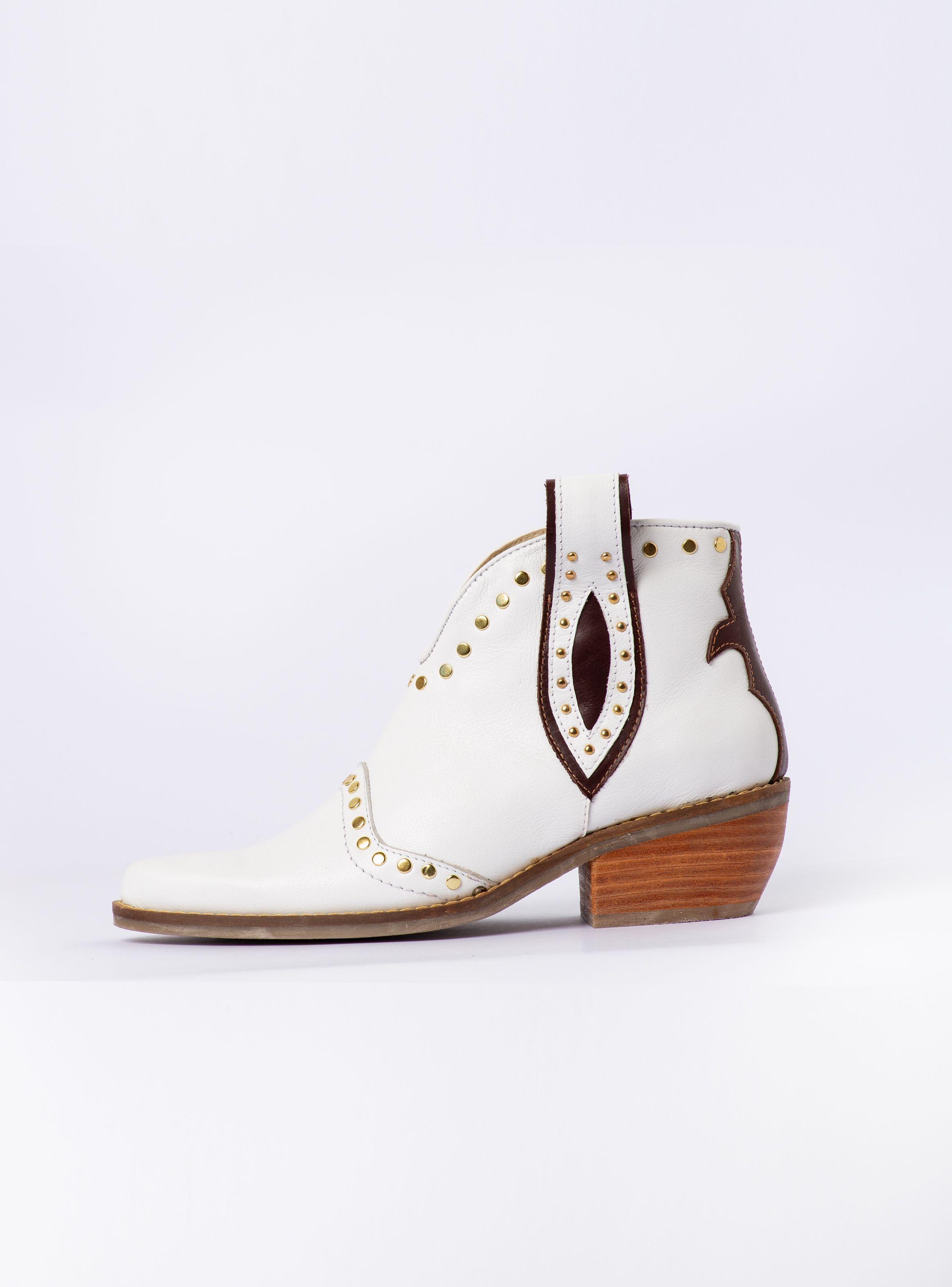 Botín Cecilia Blanco Cafe Exotica-3