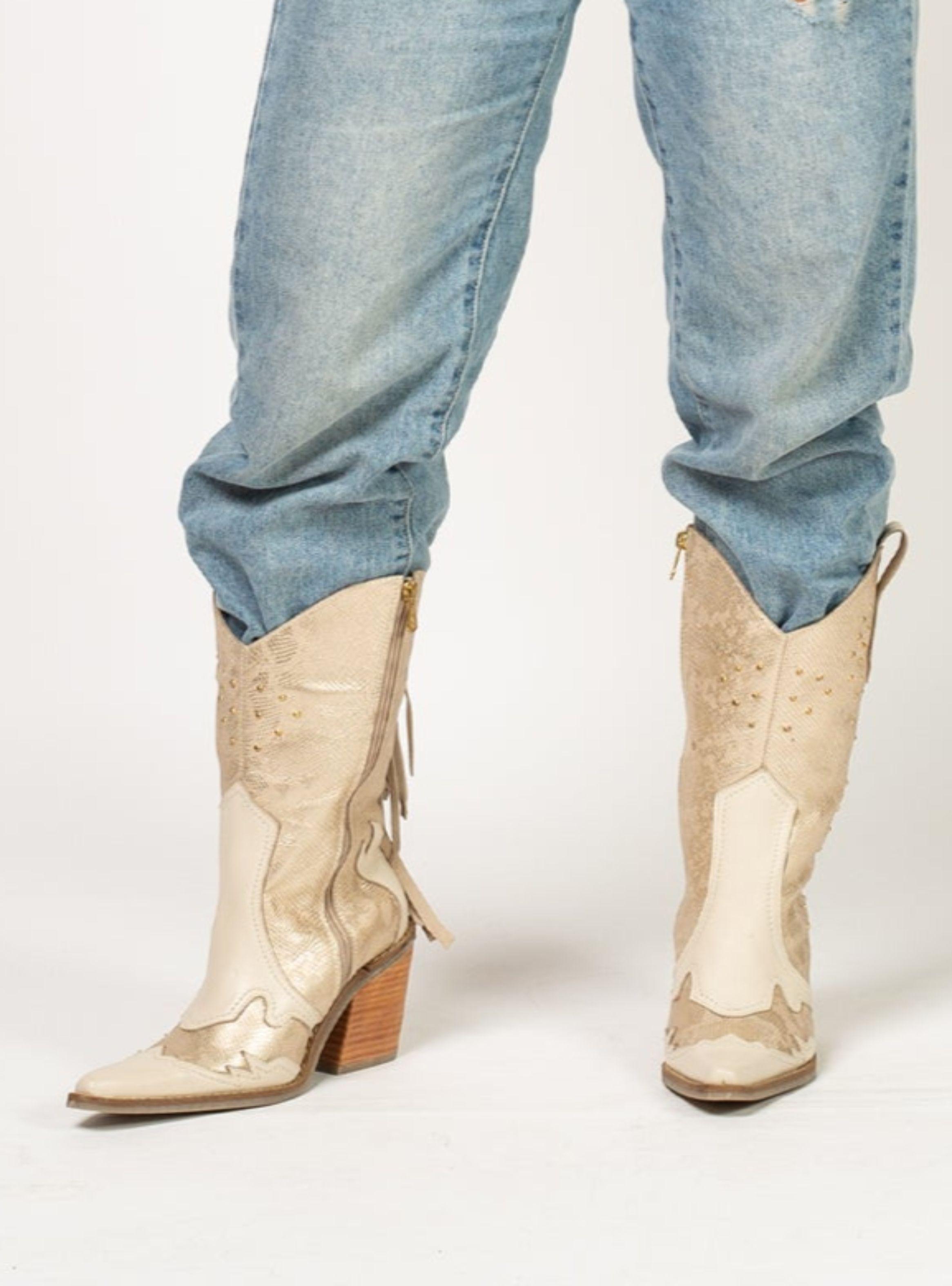 Bota Emily Dorado Exotica-1