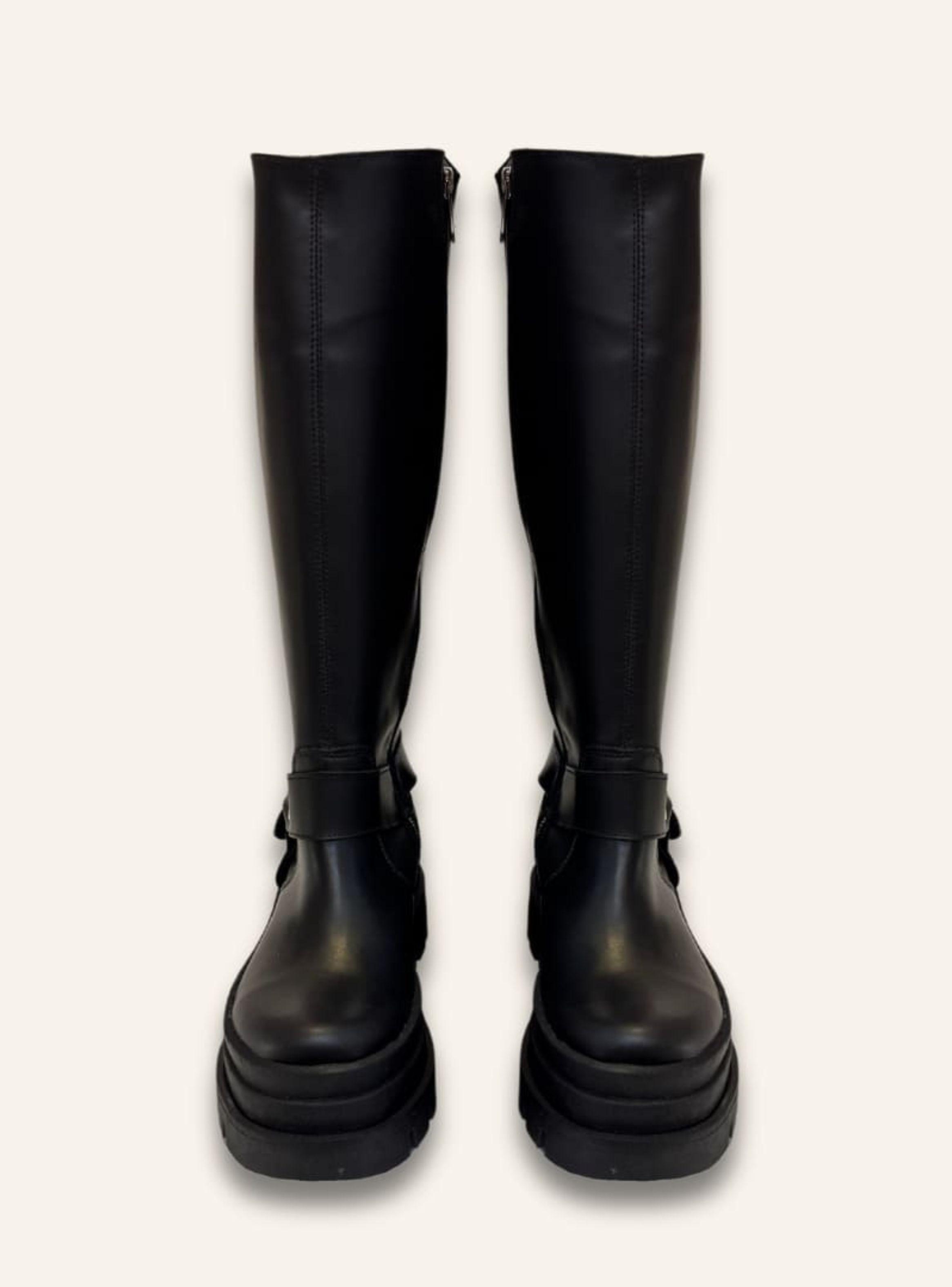 Bota Taxa Negra Exotica-3