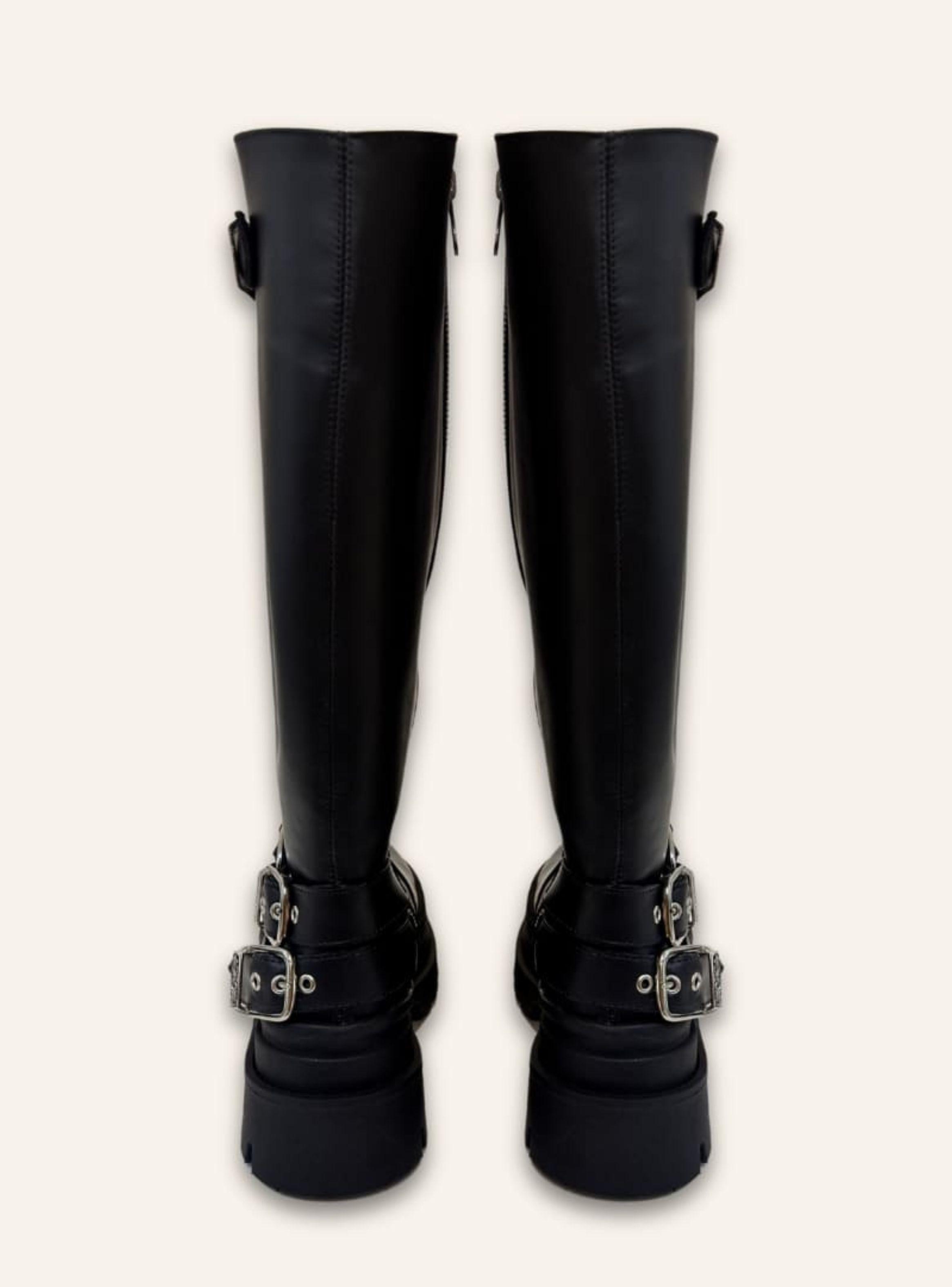 Bota Taxa Negra Exotica-4