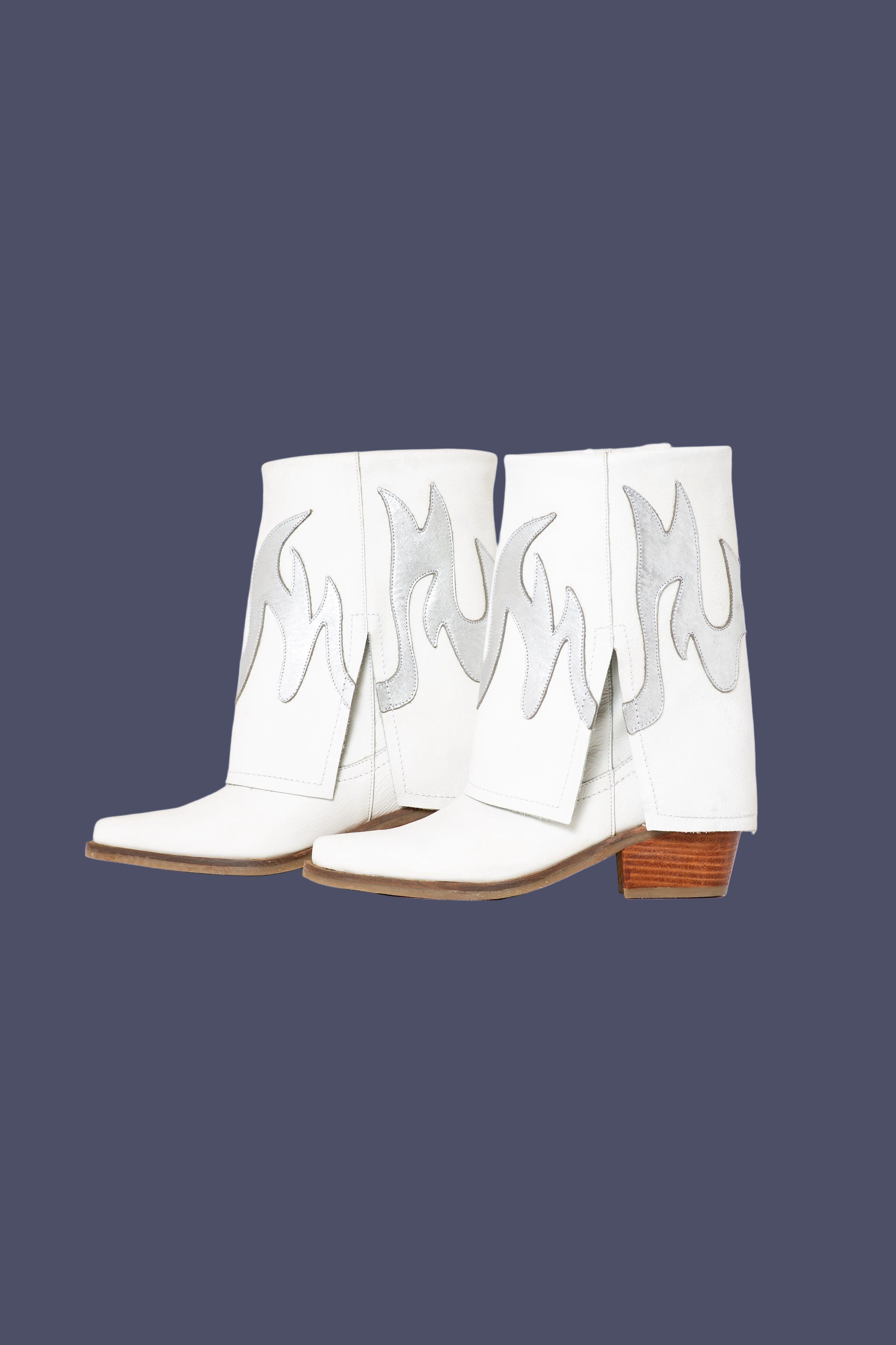 Bota Tessia Blanco Plata Exotica-2
