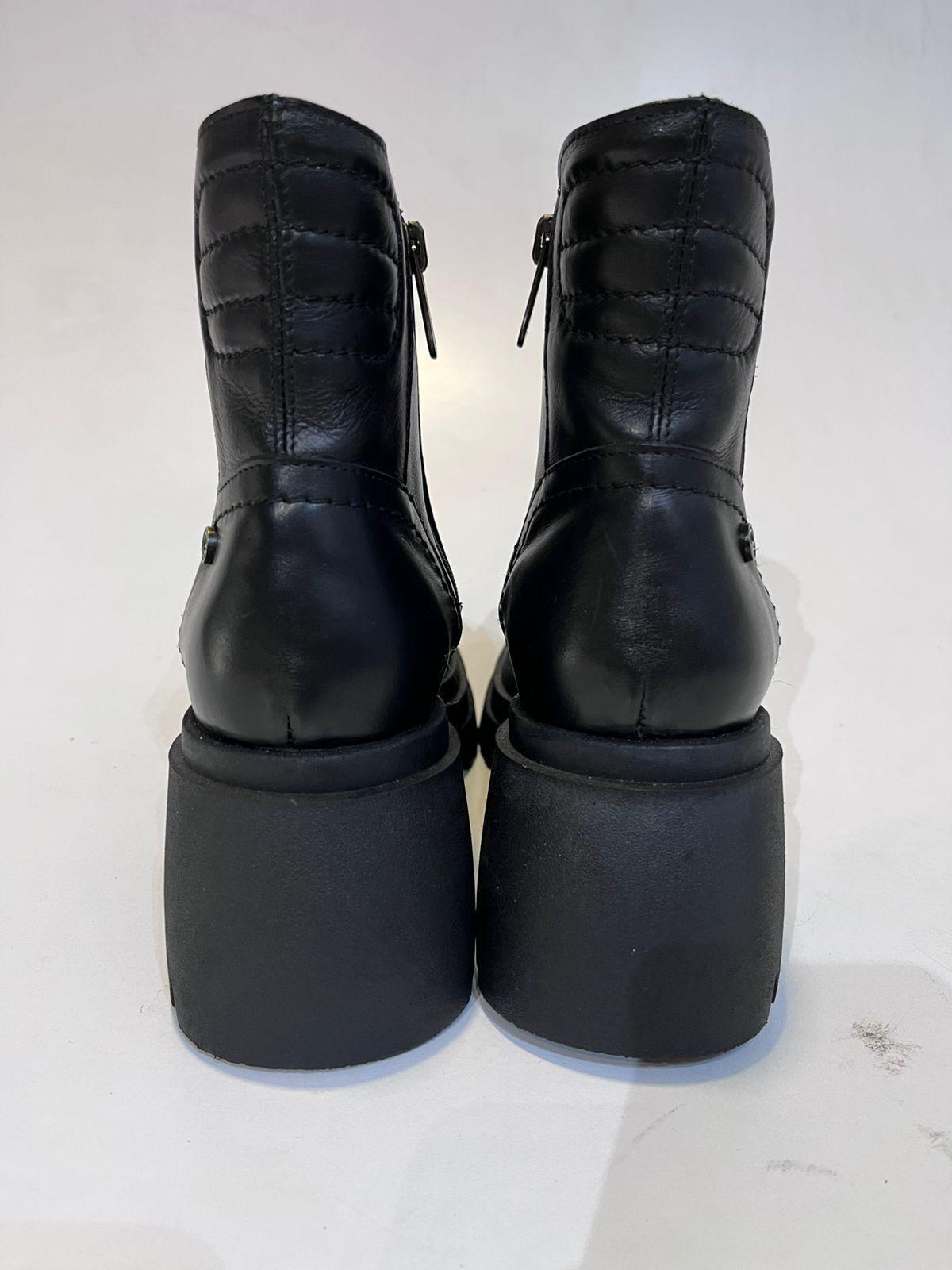 Botin Melina Negro Exotica-4
