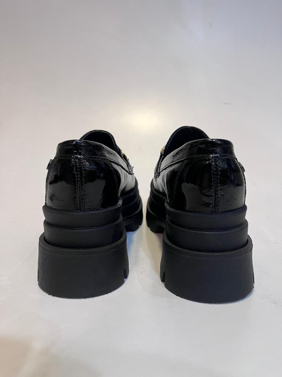 Mocasín Marcella Negro Exotica-2