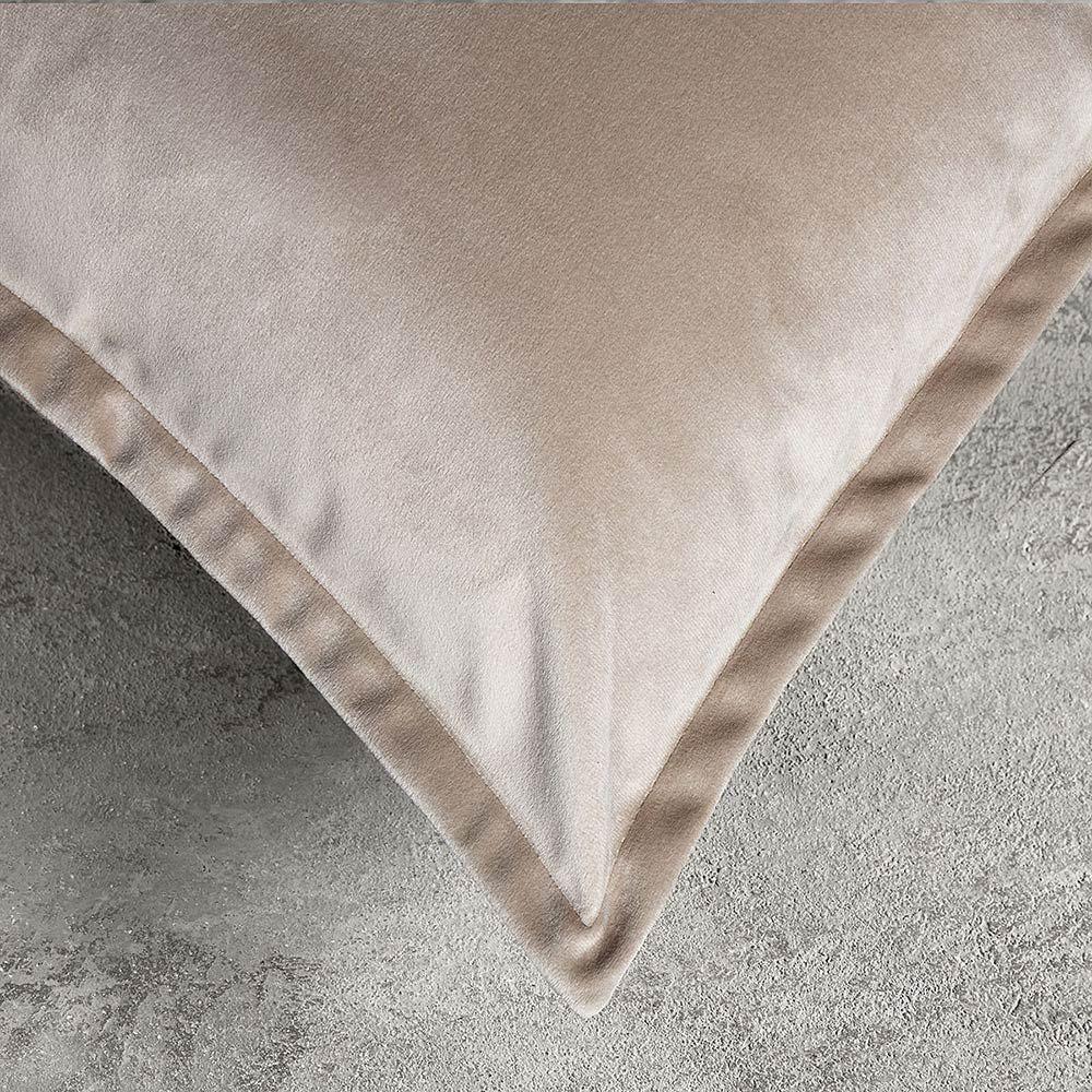 Funda de Cojín Sergio Arias Velvet Tostado 50X50 cm-2