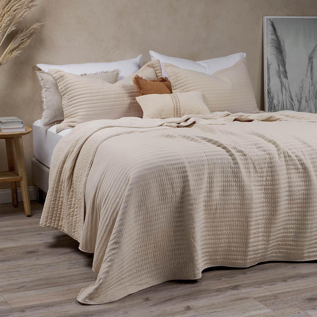 Cubrecama Flannel Supersoft Beige Super King-1