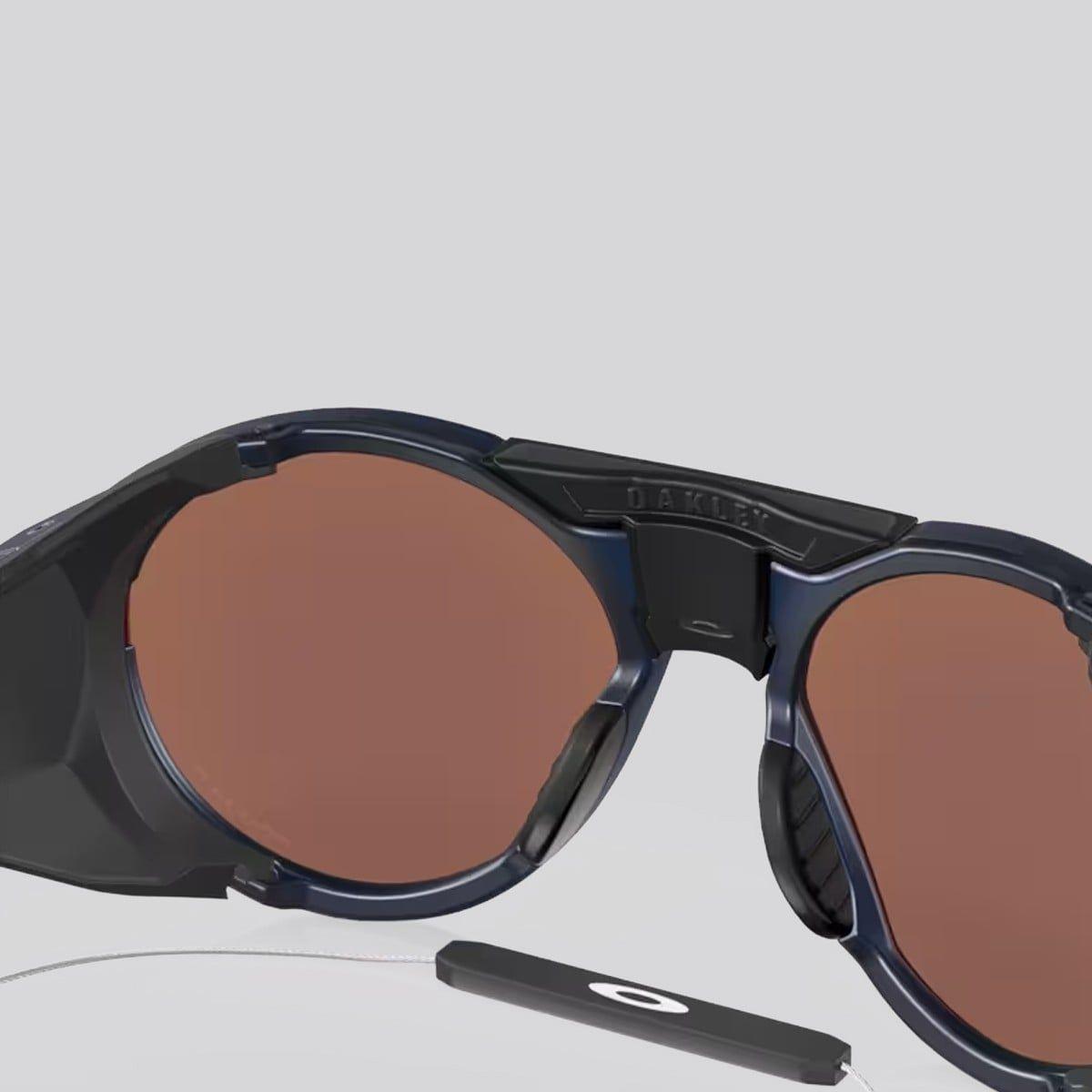 Lentes de Sol Oakley Clifden Matte Translucent Blue-5