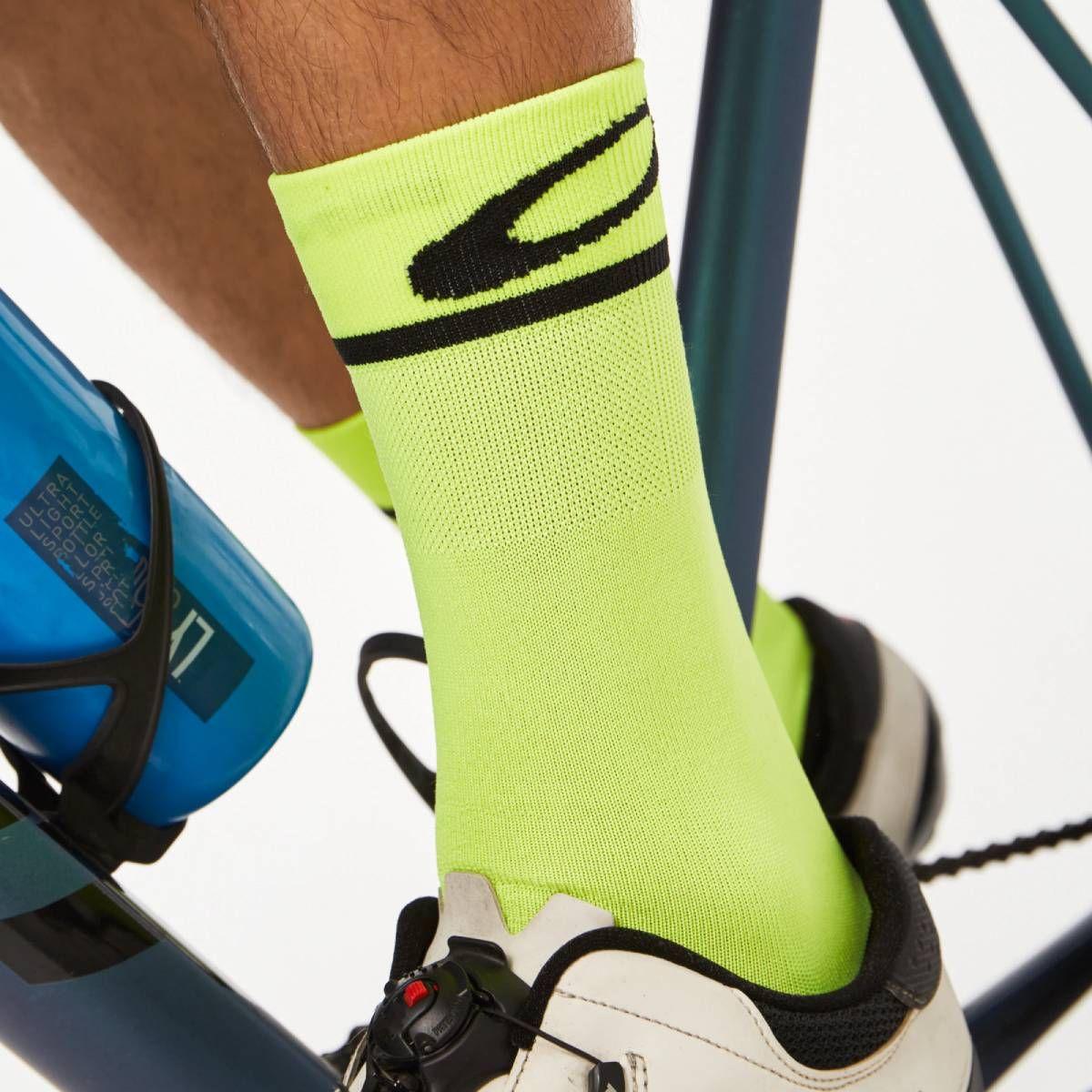 Calcetines Oakley Cadence Hombre Amarillo-1