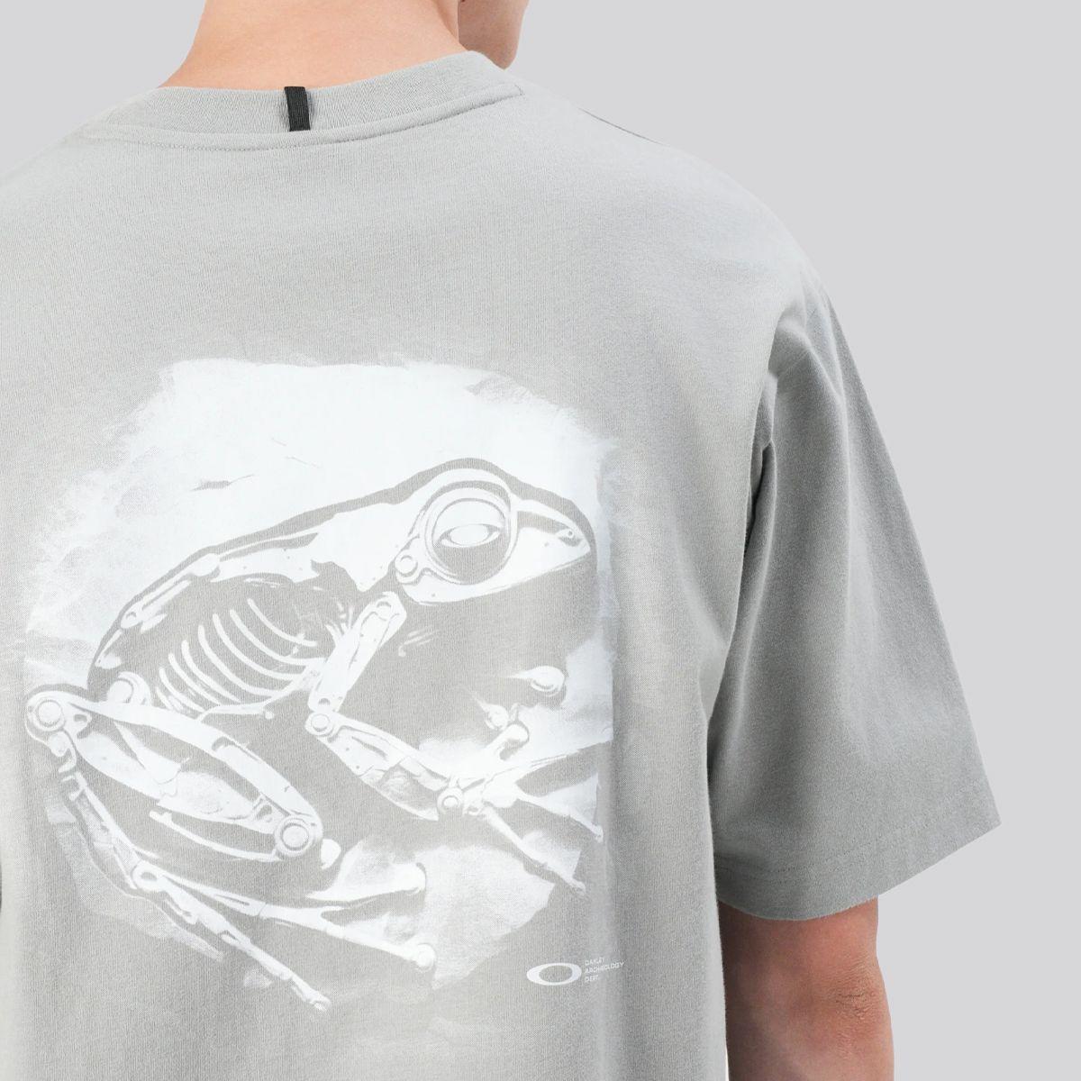 Polera Oakley Futurescape Fossil Cement Hombre Gris-3