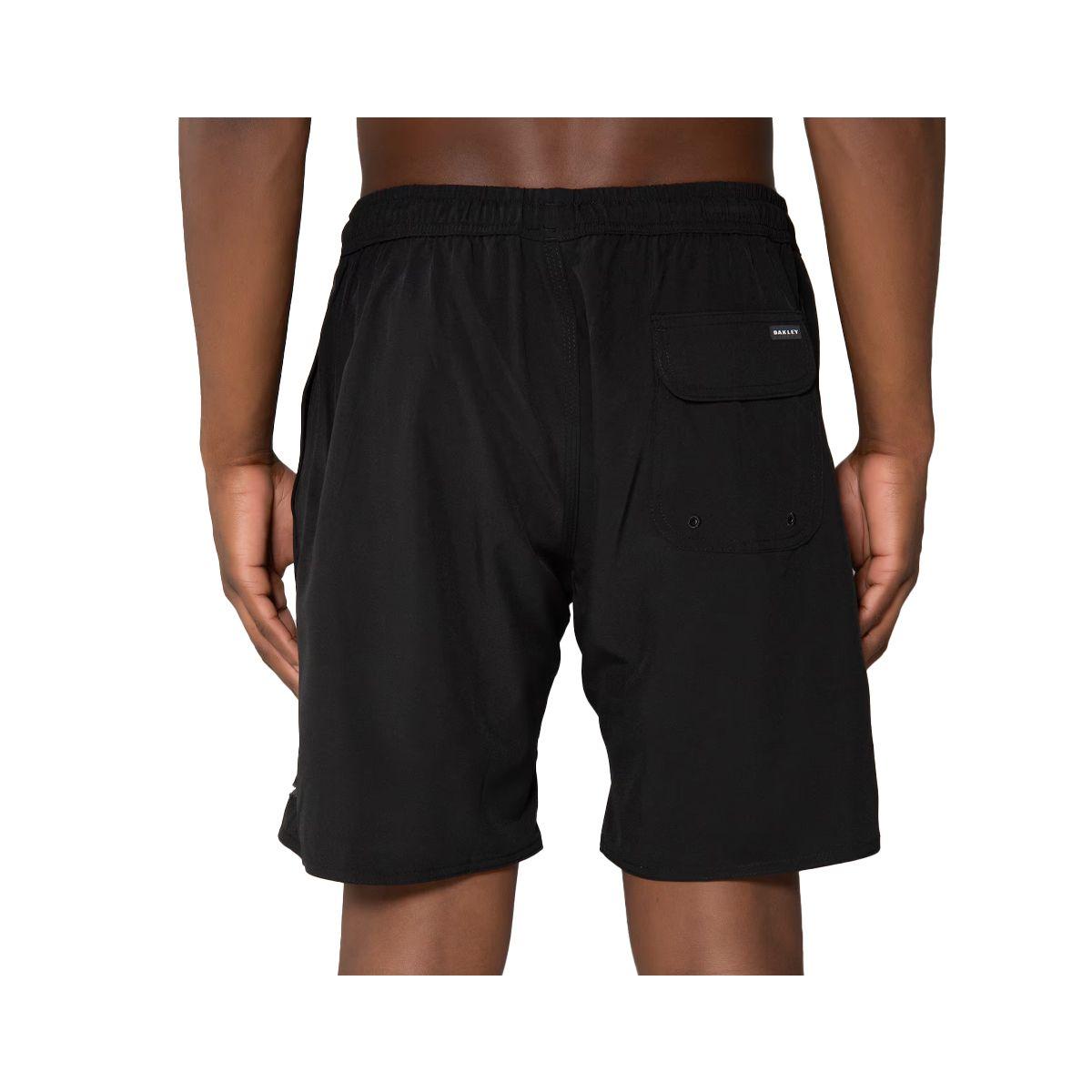 Short Hombre Essential Pocket Oakley Blackout-2