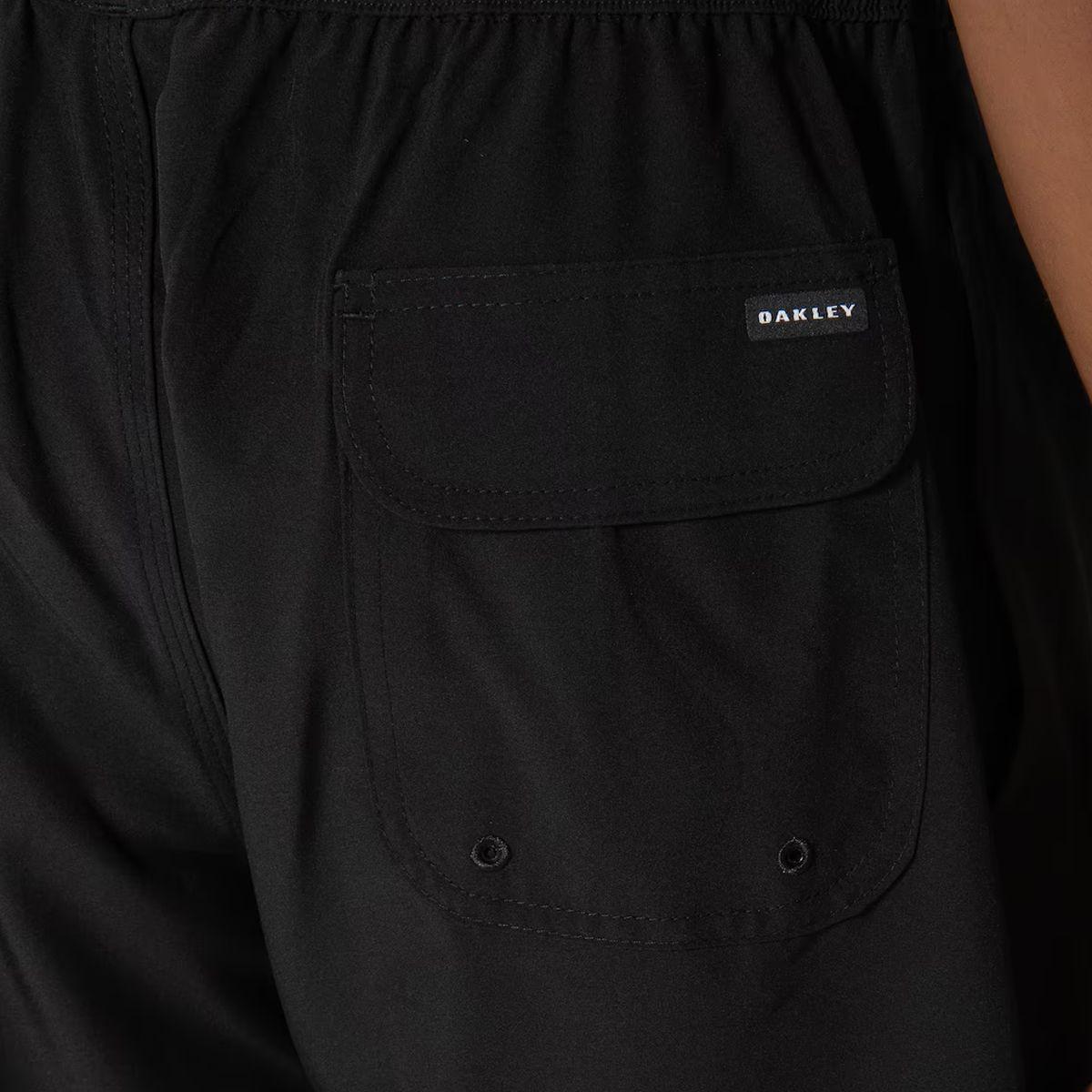 Short Hombre Essential Pocket Oakley Blackout-4