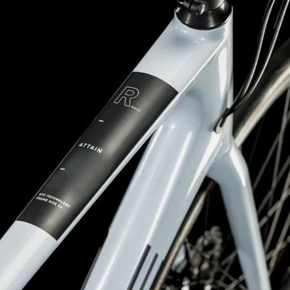Bicicleta Ruta Cube Attain Gtc Race Flashwhite´N´Black 58 Cm/ L-5