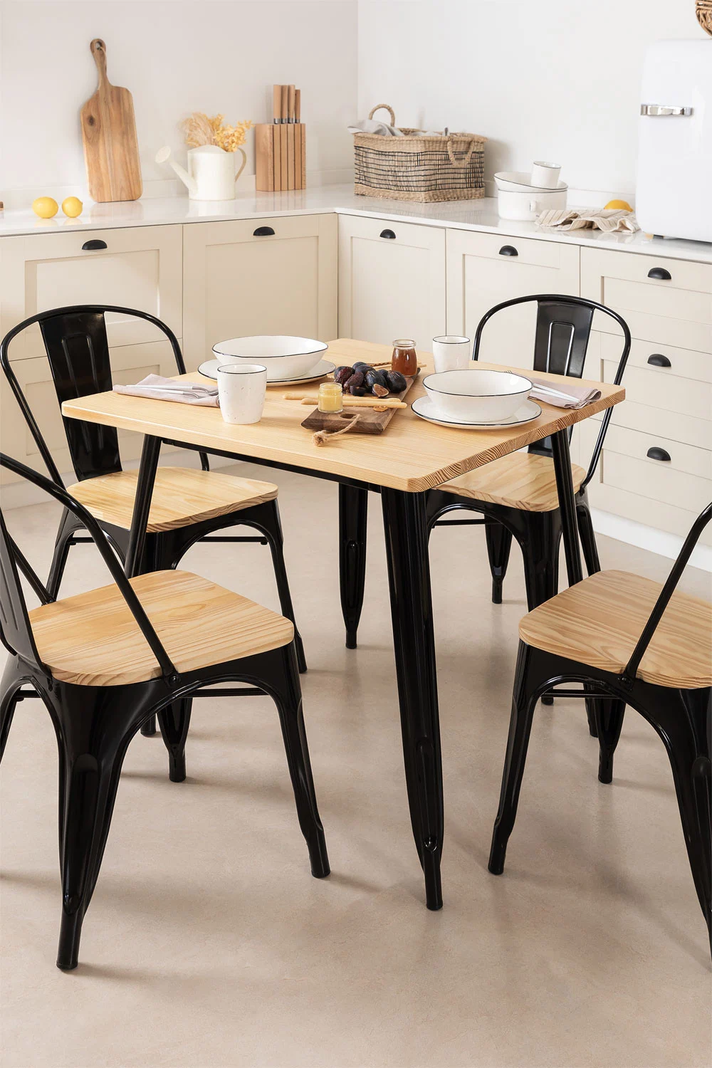 Comedor Tolix Mesa Cuadrada 70x70cm Y 4 Sillas Tolix Asiento Madera-2