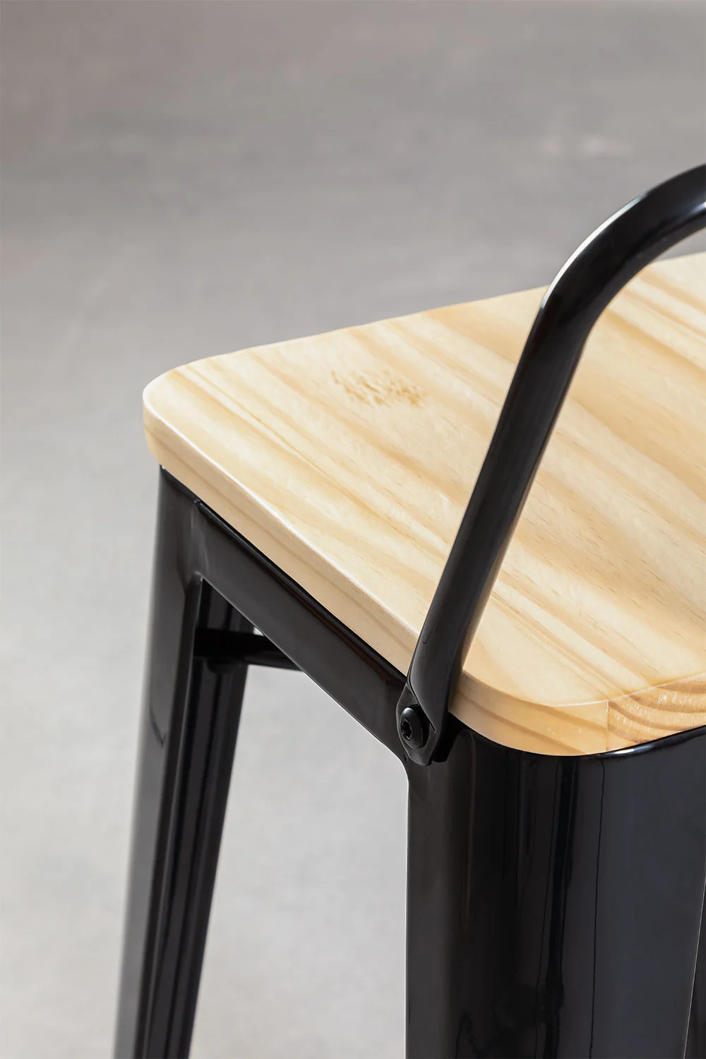 Pack 2 Taburetes Tolix Negro con Asiento de Madera-3