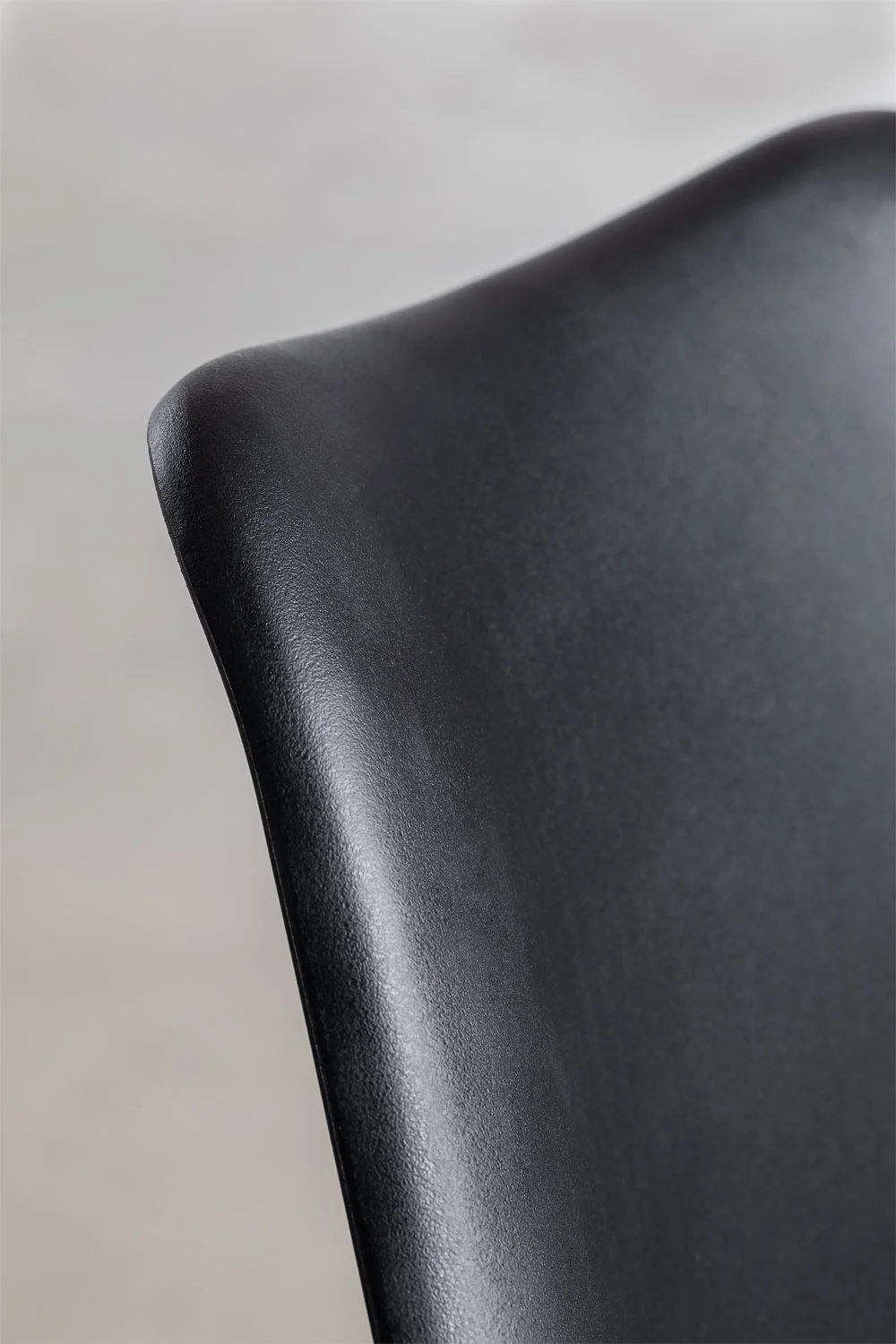 Silla Eames Acolchada Negra-6