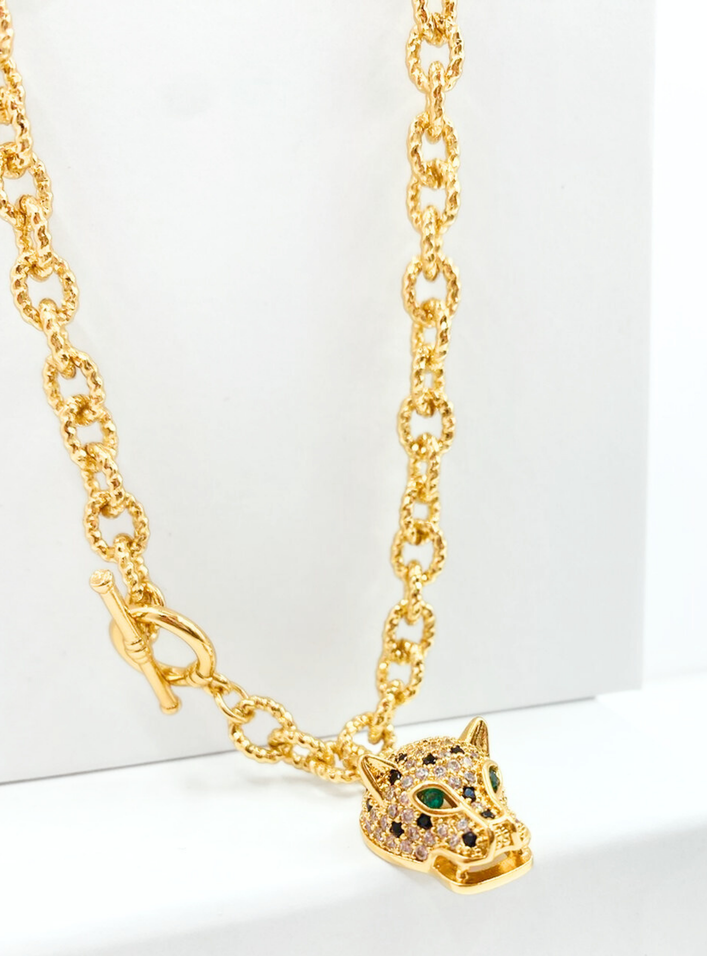 Collar Cabeza de Leopardo en Oro, Poder y Elegancia en Cada Detalle-3